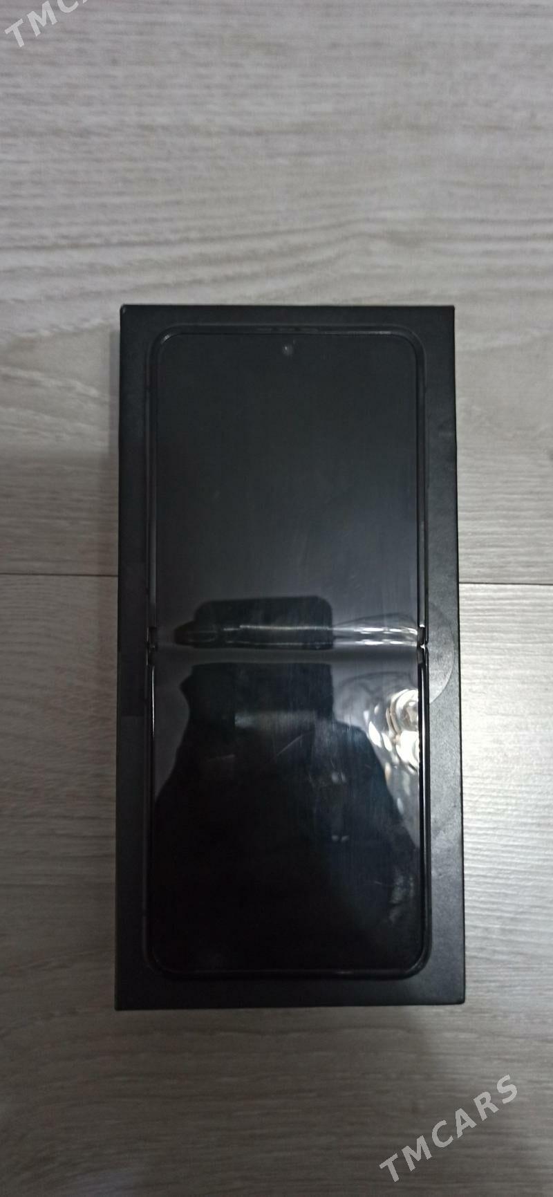   Galaxy z flip 4 8/128Gb - Туркменабат - img 2