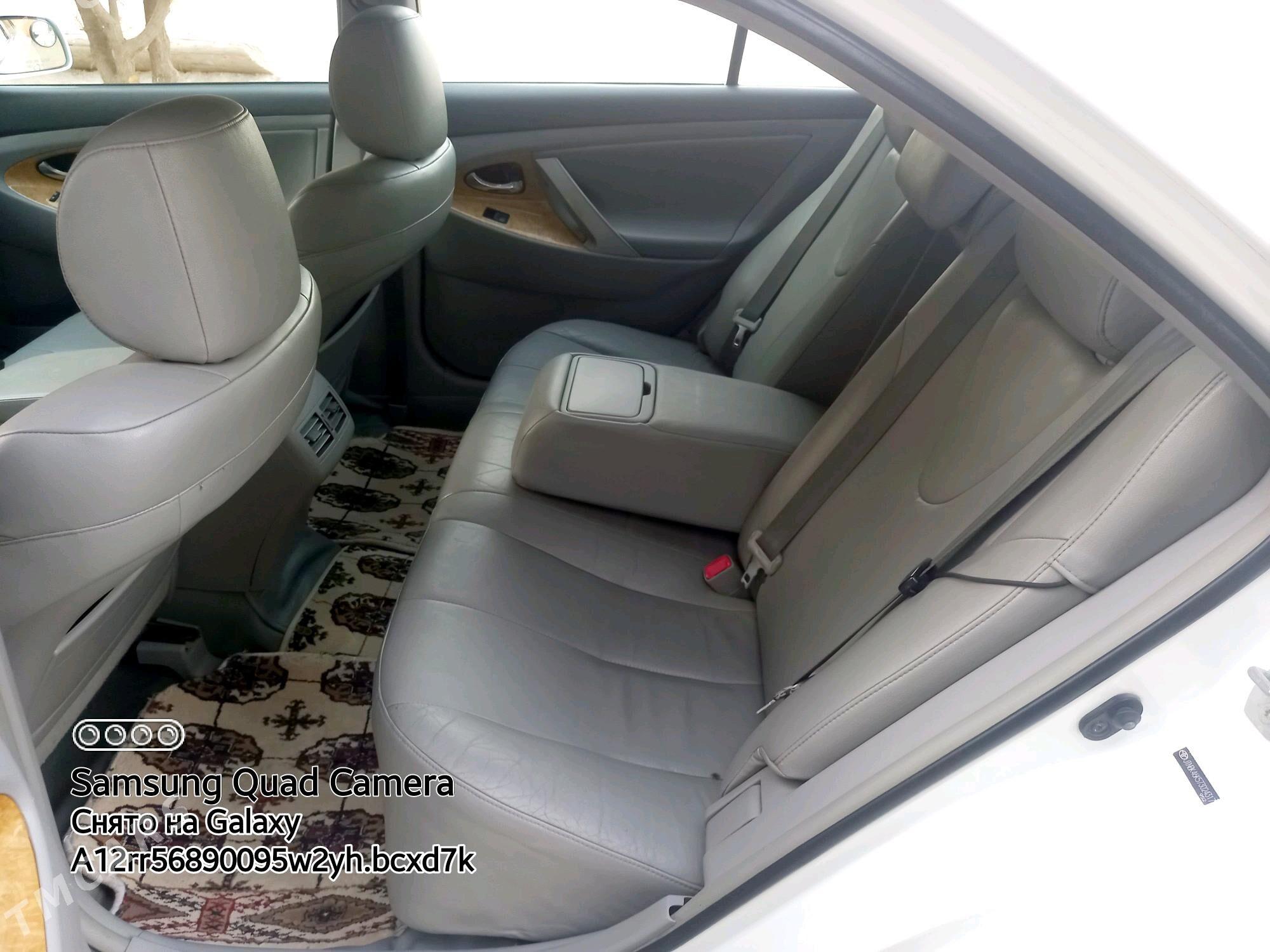 Toyota Camry 2010 - 190 000 TMT - Мургап - img 2