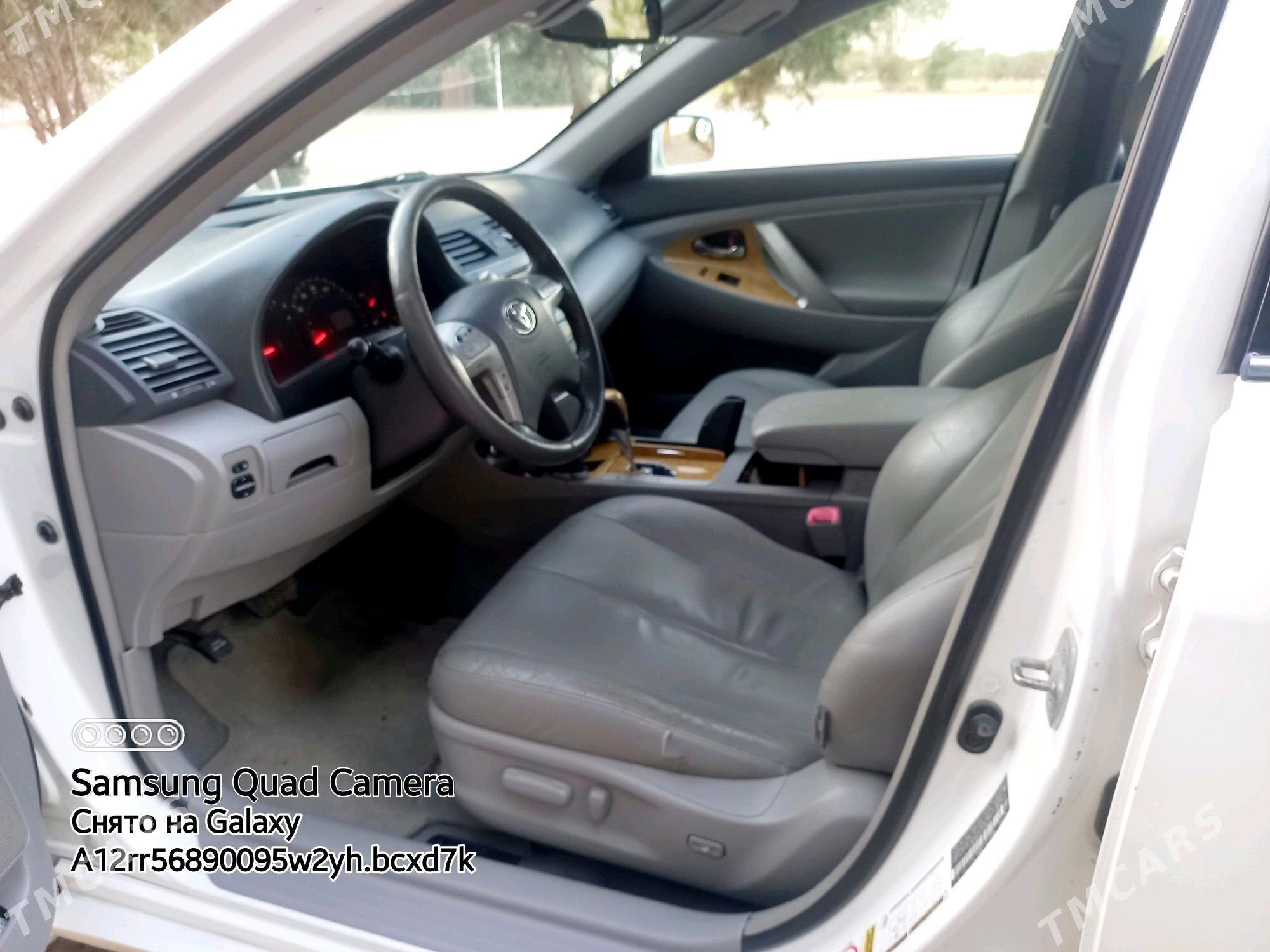 Toyota Camry 2010 - 190 000 TMT - Мургап - img 3