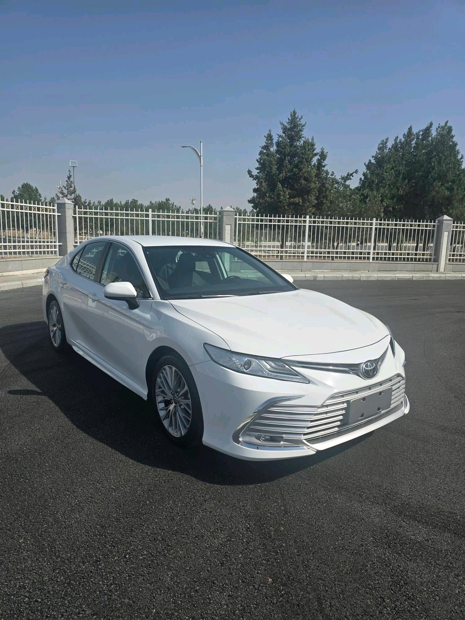 Toyota Camry 2020 - 329 000 TMT - Aşgabat - img 2