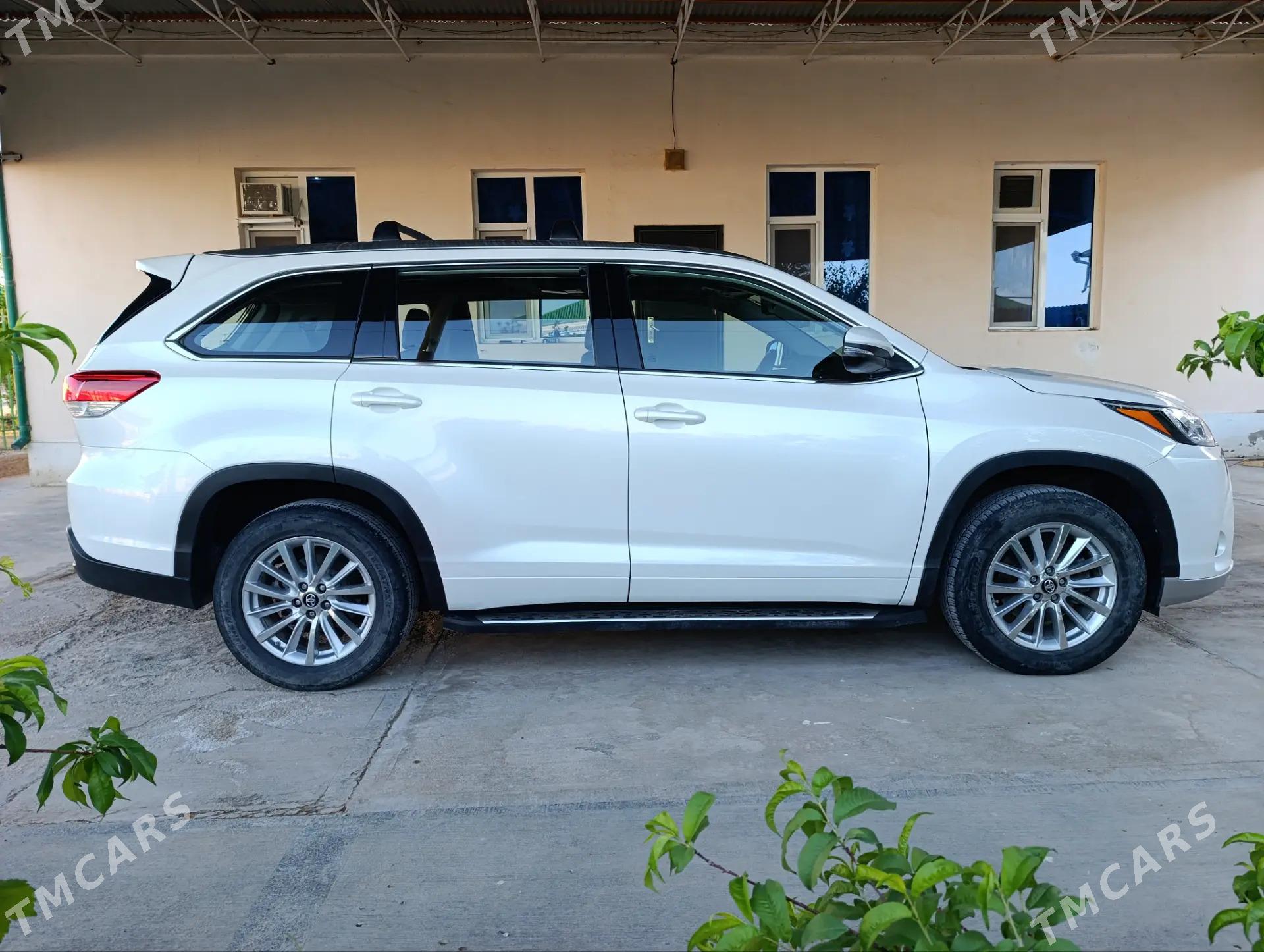 Toyota Highlander 2019 - 540 000 TMT - Мары - img 2