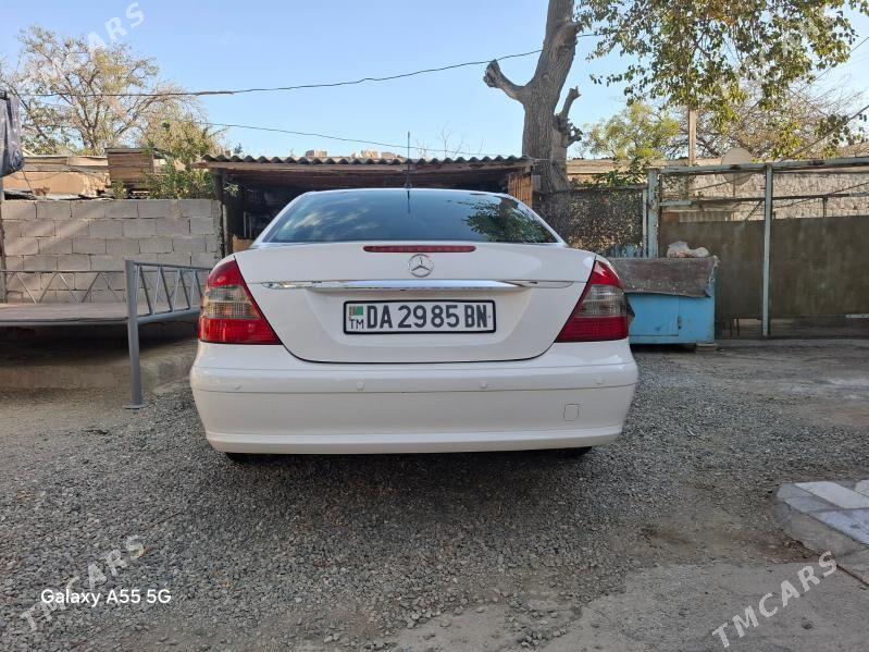 Mercedes-Benz E-Class 2009 - 175 000 TMT - Türkmenbaşy - img 4