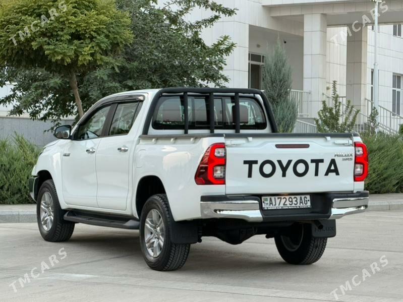 Toyota Hilux 2024 - 550 000 TMT - Aşgabat - img 5