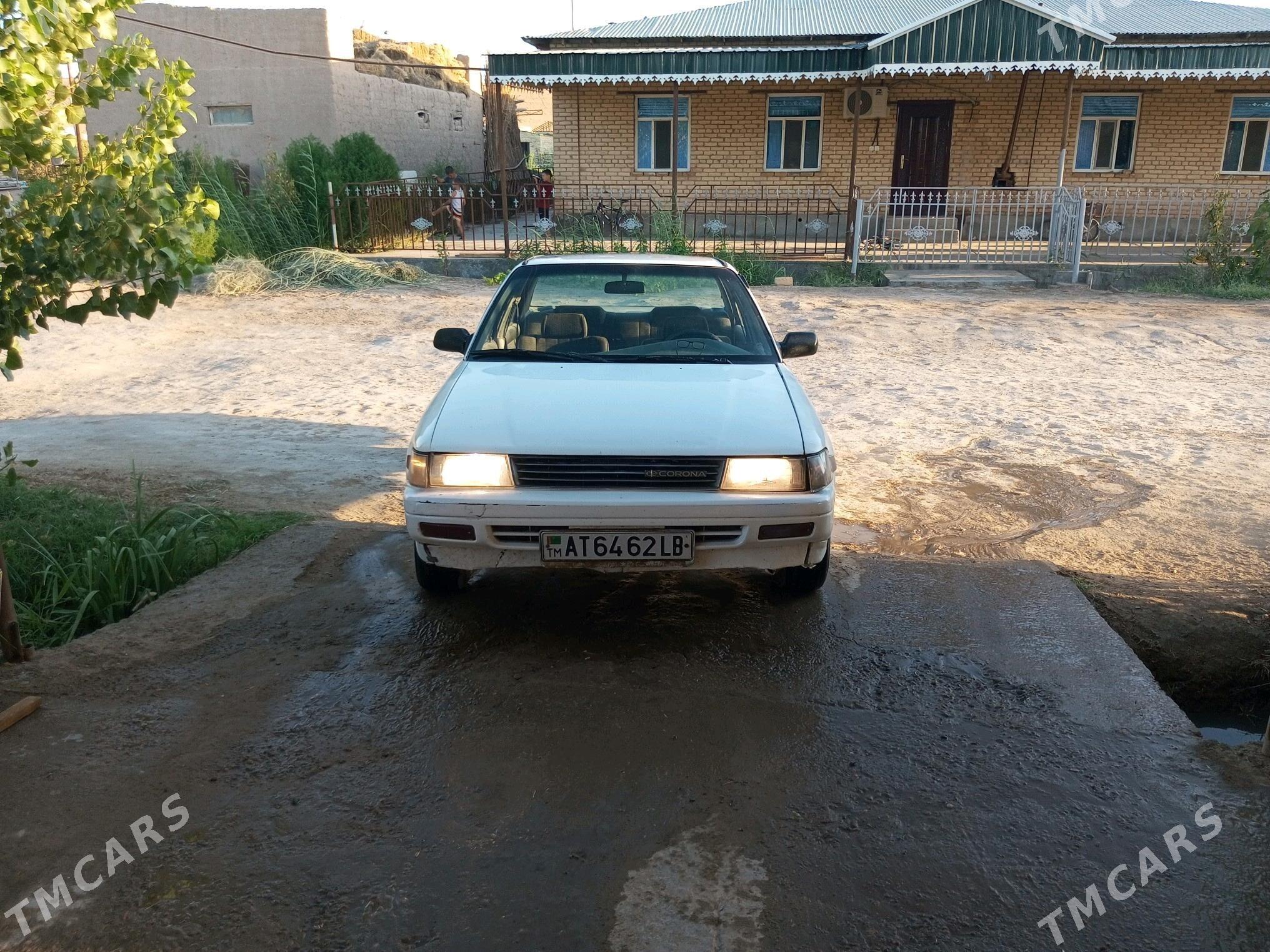 Toyota Corona 1989 - 35 000 TMT - Фарап - img 1