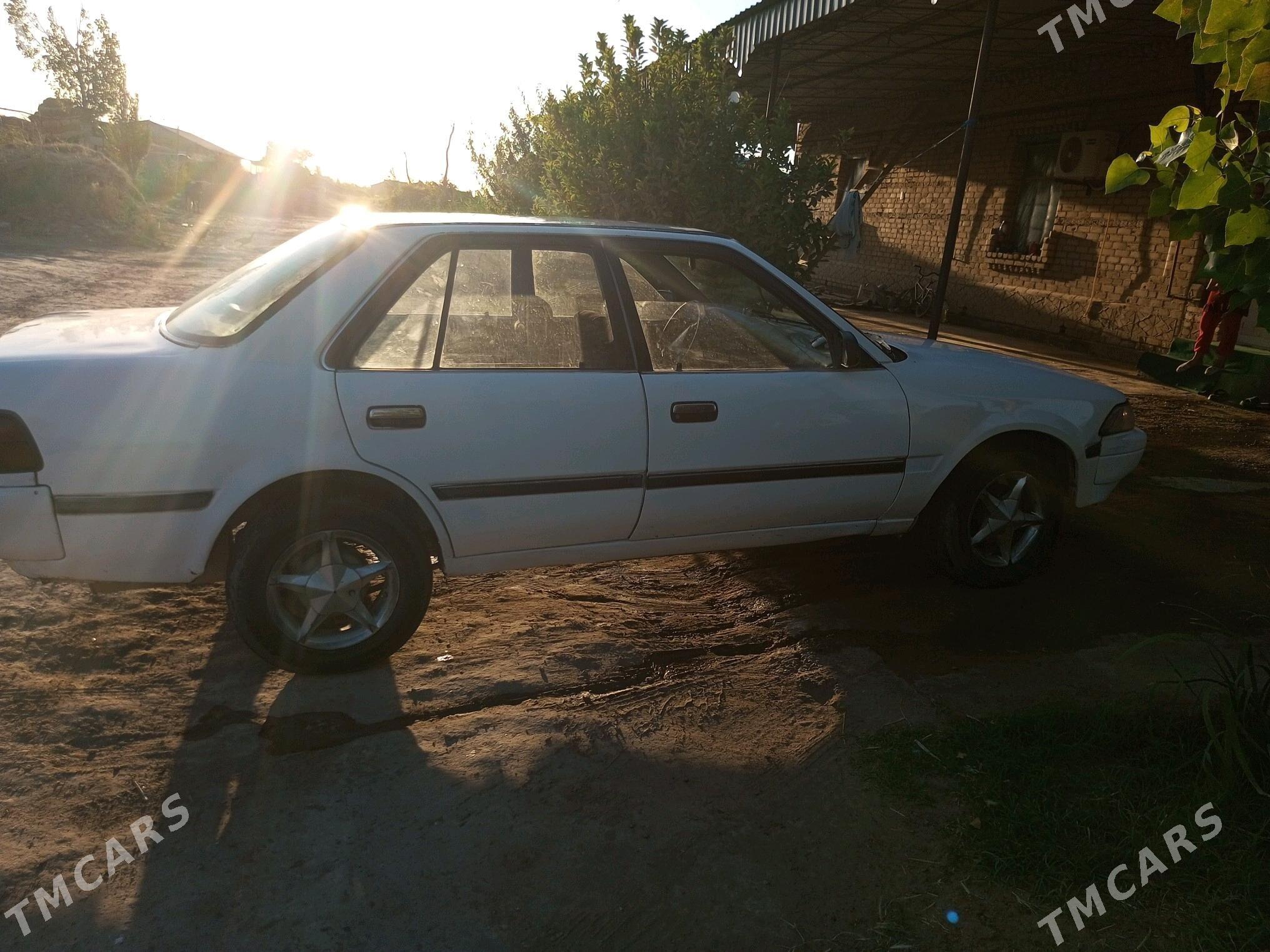 Toyota Corona 1989 - 35 000 TMT - Фарап - img 2