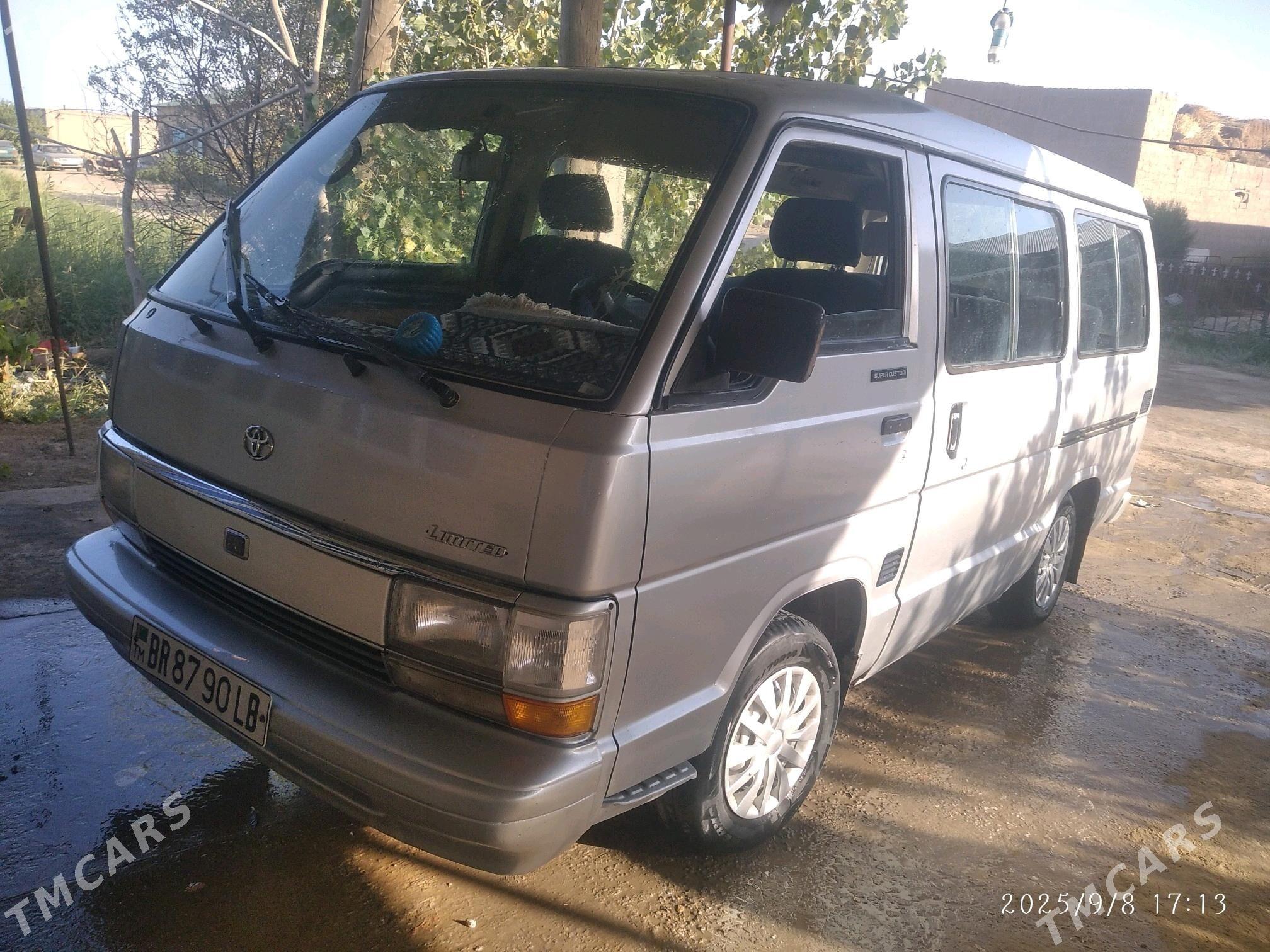 Toyota Hiace 1989 - 55 000 TMT - Фарап - img 2