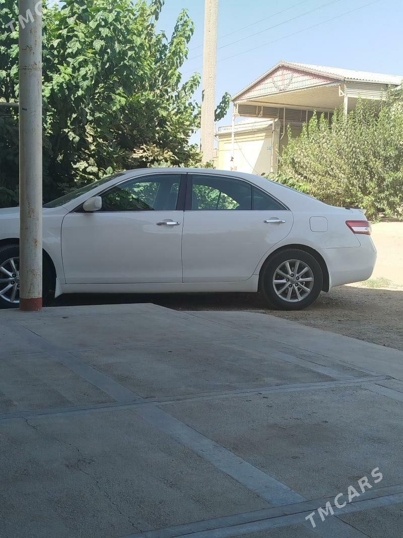 Toyota Camry 2011 - 160 000 TMT - Сакарчага - img 4