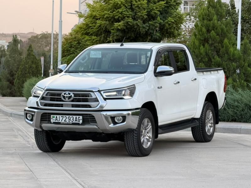 Toyota Hilux 2024 - 550 000 TMT - Aşgabat - img 6