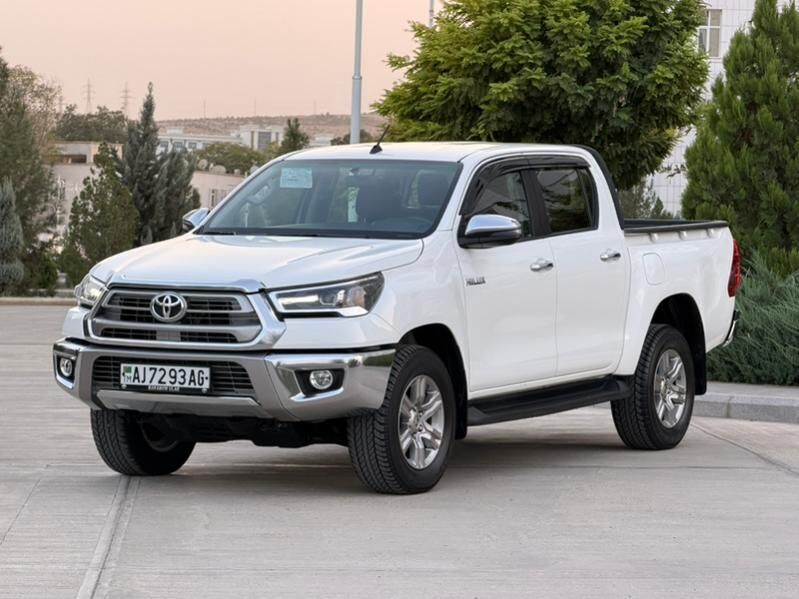 Toyota Hilux 2024 - 550 000 TMT - Aşgabat - img 2