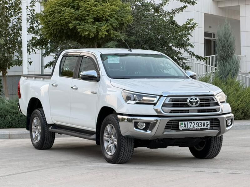 Toyota Hilux 2024 - 550 000 TMT - Aşgabat - img 3