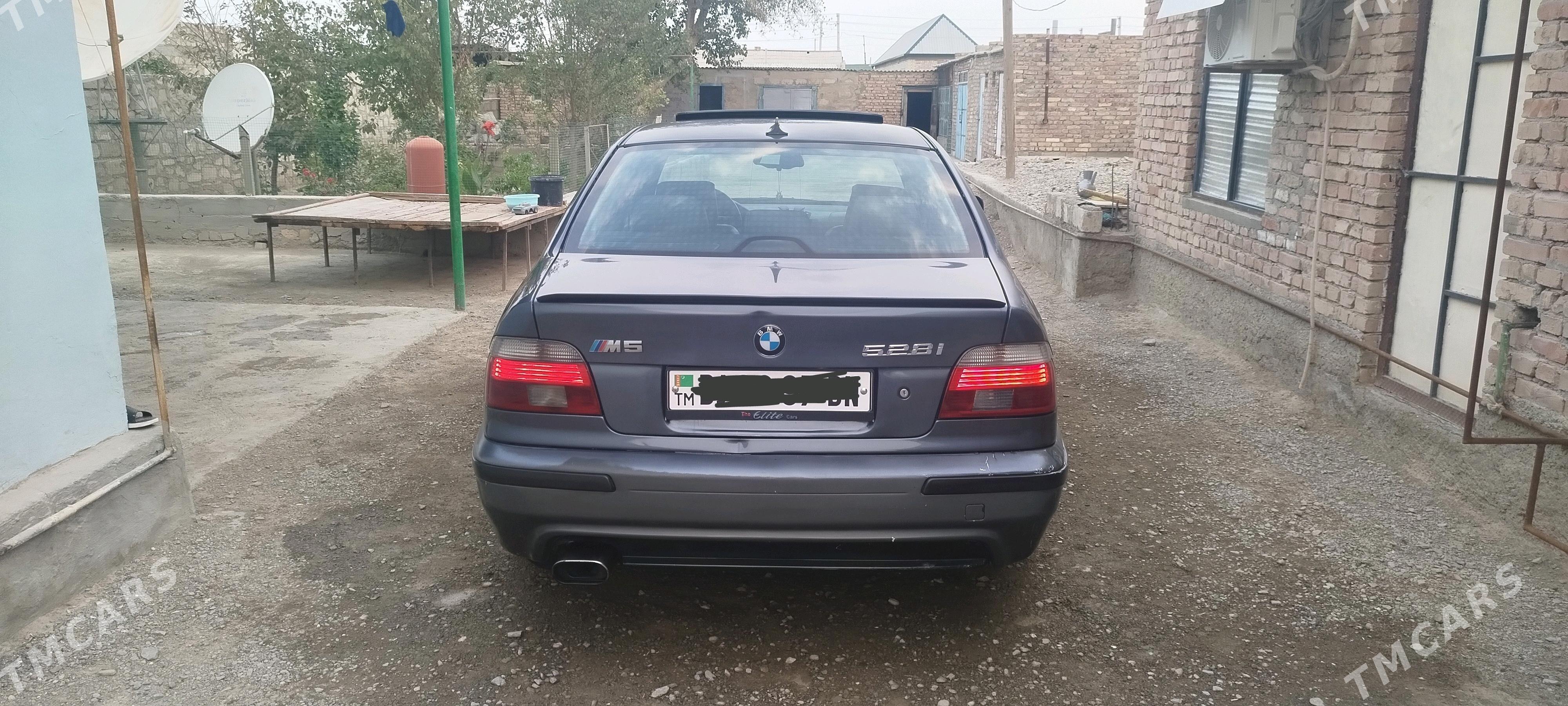 BMW E39 1998 - 95 000 TMT - Берекет - img 3
