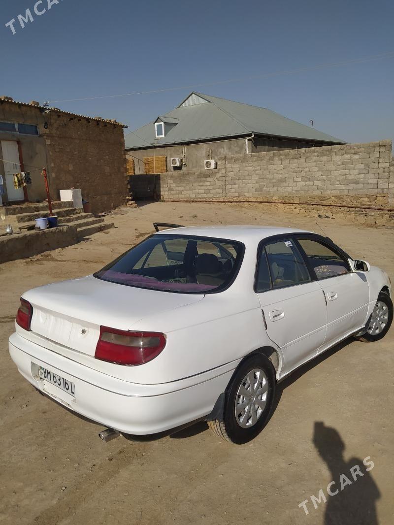 Toyota Carina 1995 - 40 000 TMT - Магданлы - img 2