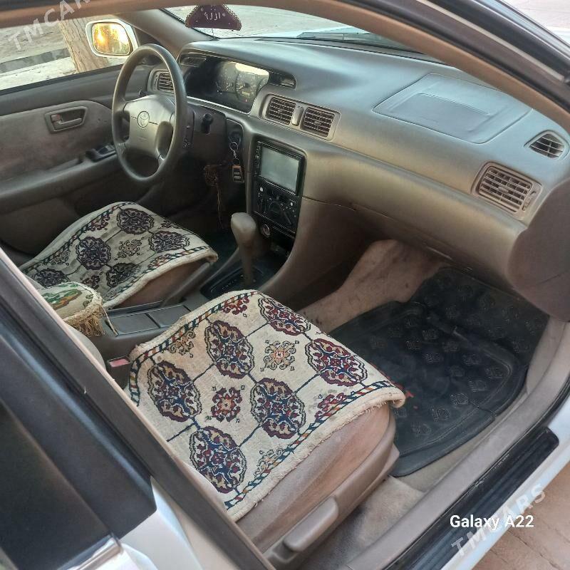 Toyota Camry 1999 - 110 000 TMT - Garabekewül - img 2