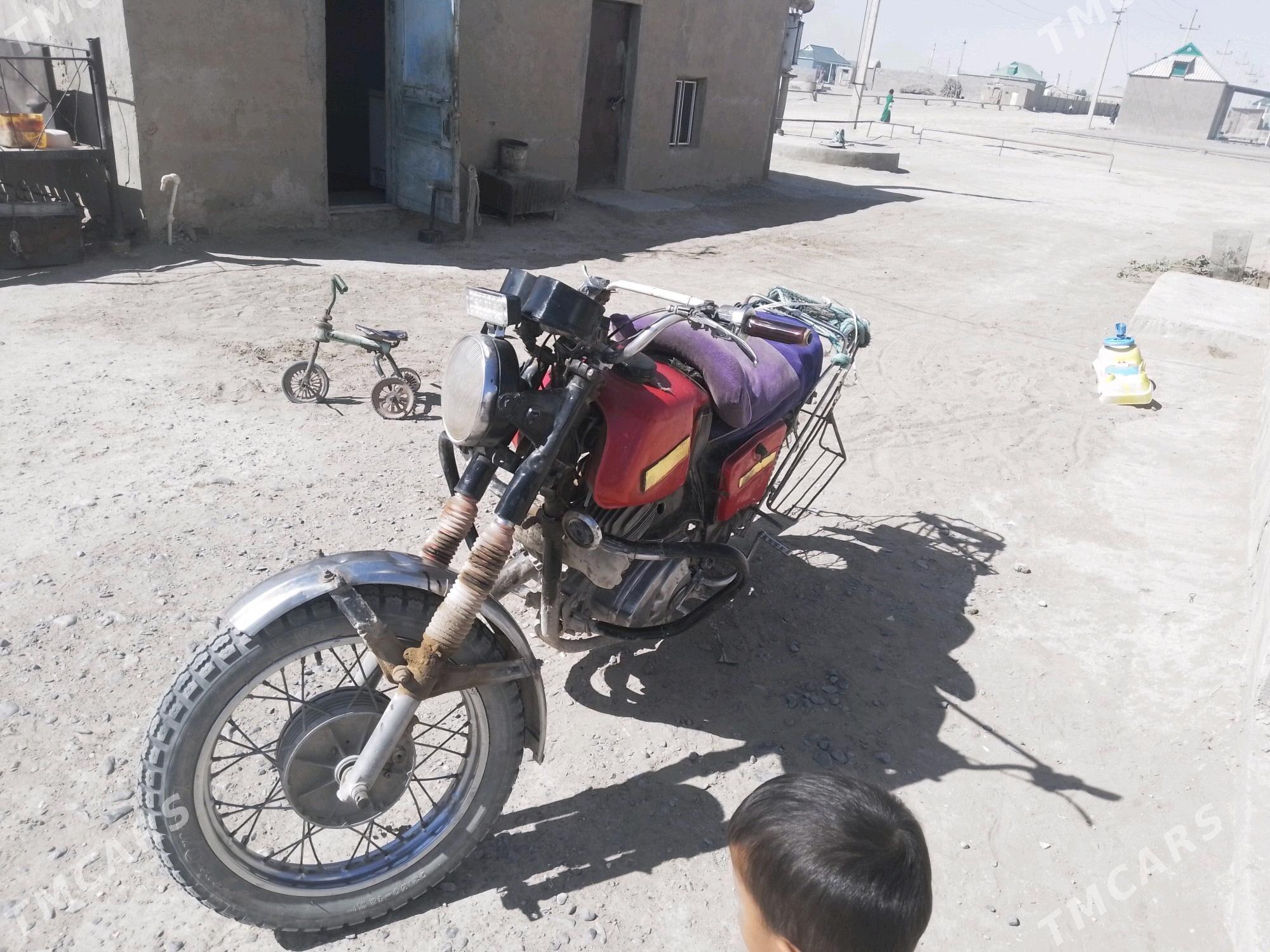 Iž Planeta 5 1990 - 6 000 TMT - Ak bugdaý etraby - img 1