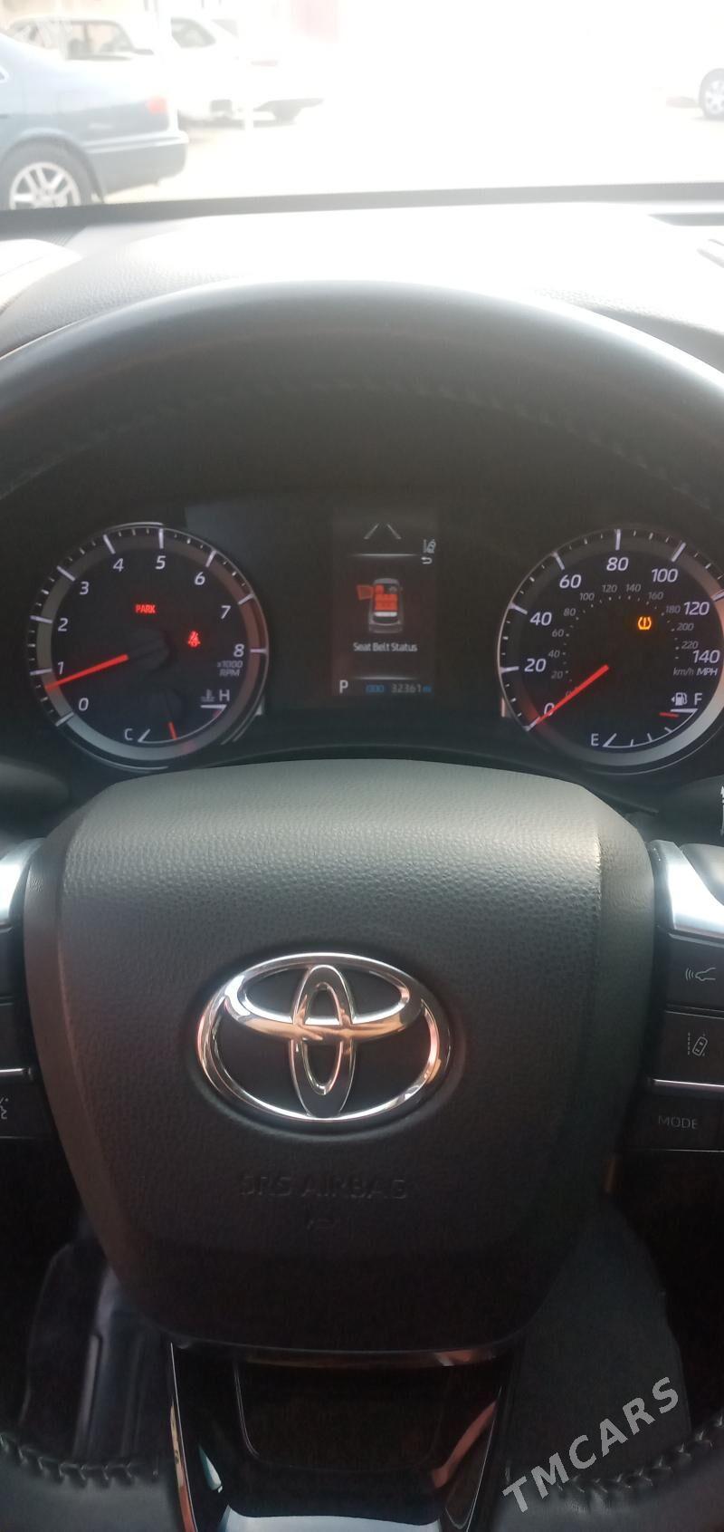 Toyota Highlander 2021 - 500 000 TMT - Baýramaly - img 3