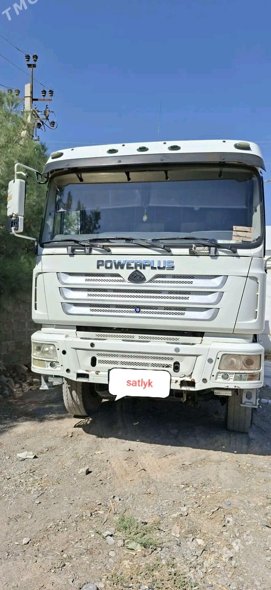 Howo Sinotruk 2014 - 600 000 TMT - Büzmeýin - img 1