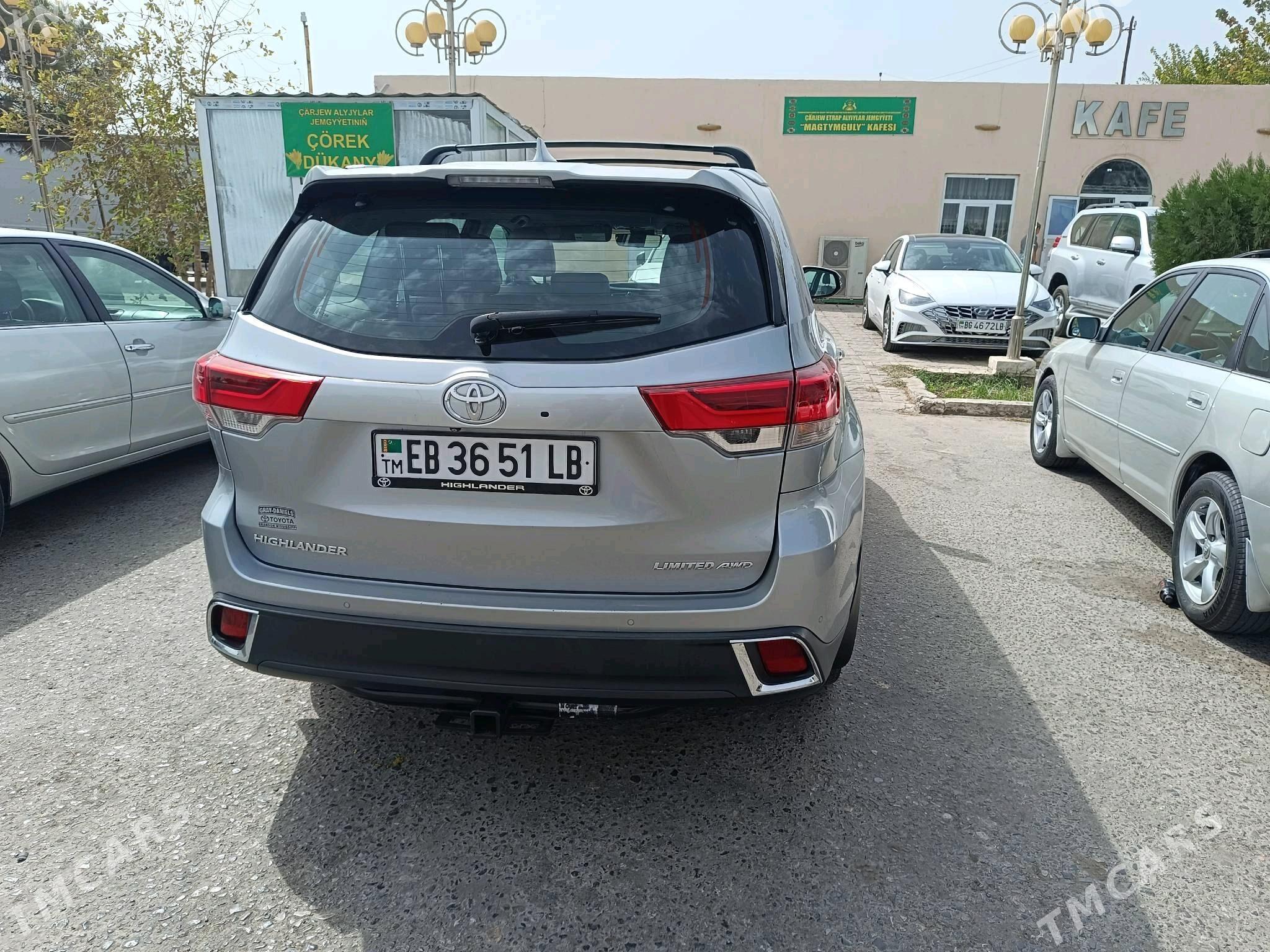 Toyota Highlander 2018 - 480 000 TMT - Türkmenabat - img 3