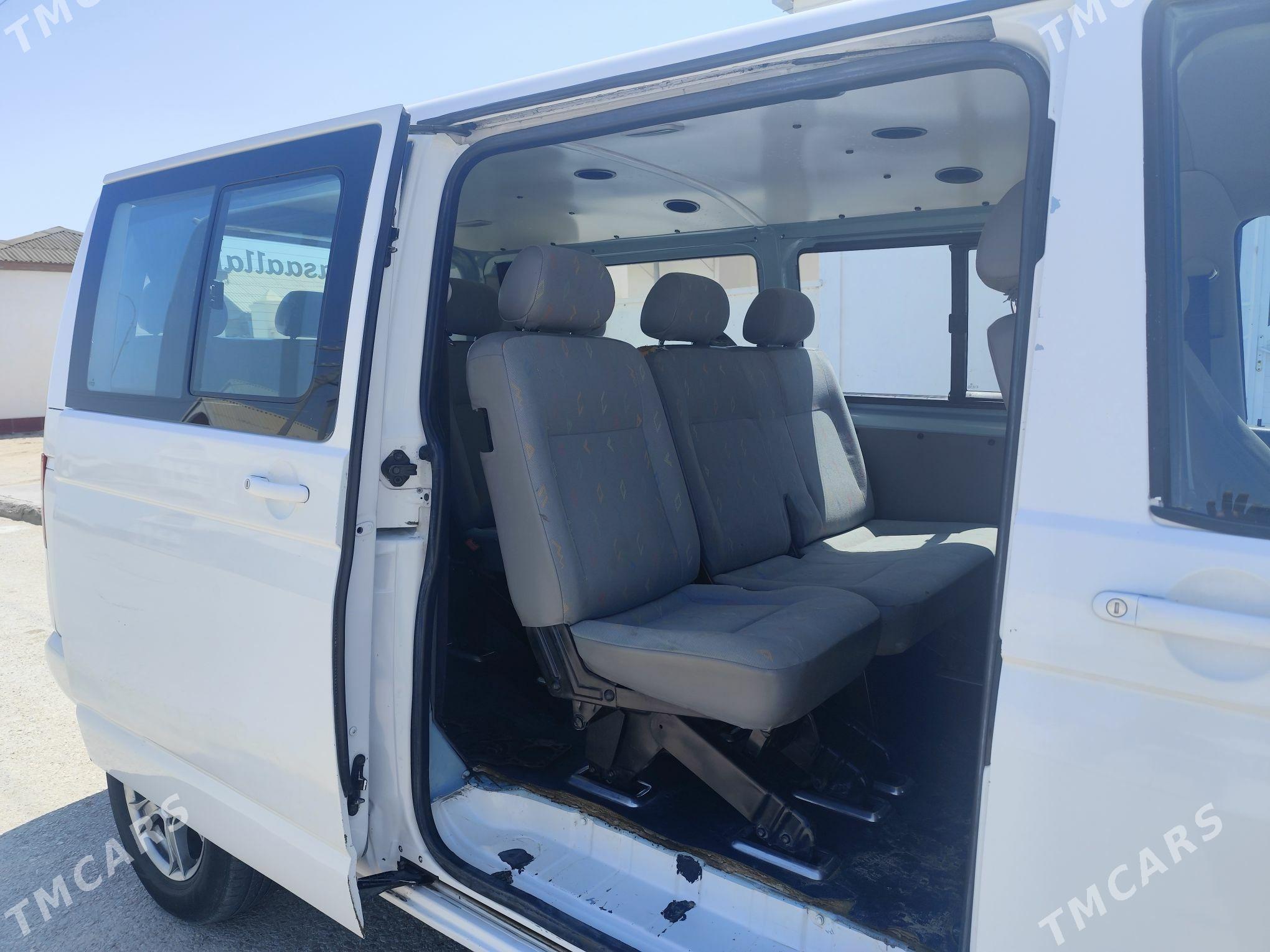 Volkswagen Transporter 2005 - 70 000 TMT - Эсенгулы - img 2