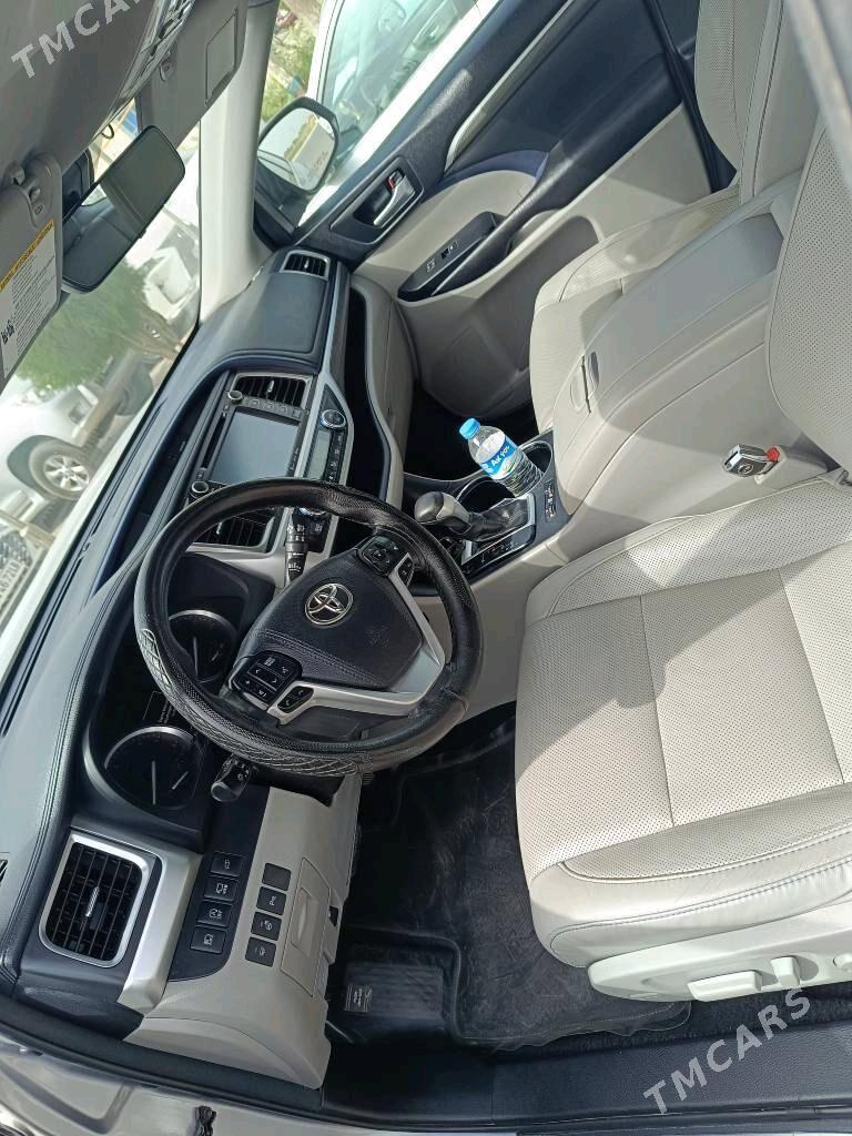 Toyota Highlander 2018 - 480 000 TMT - Türkmenabat - img 6