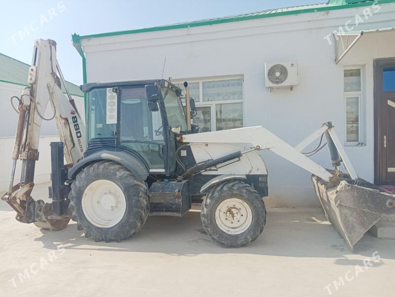 JCB 3CX Compact 2010 - 500 000 TMT - Бахарден - img 1