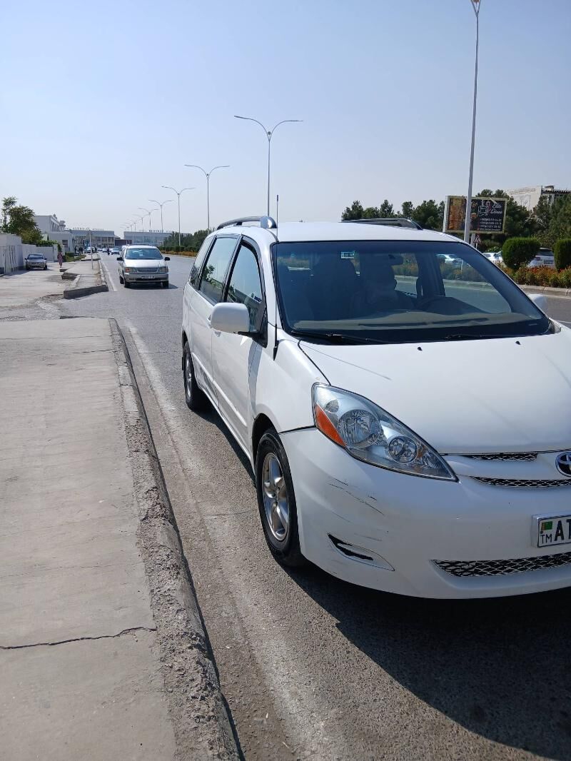 Toyota Sienna 2004 - 150 000 TMT - Туркменабат - img 4