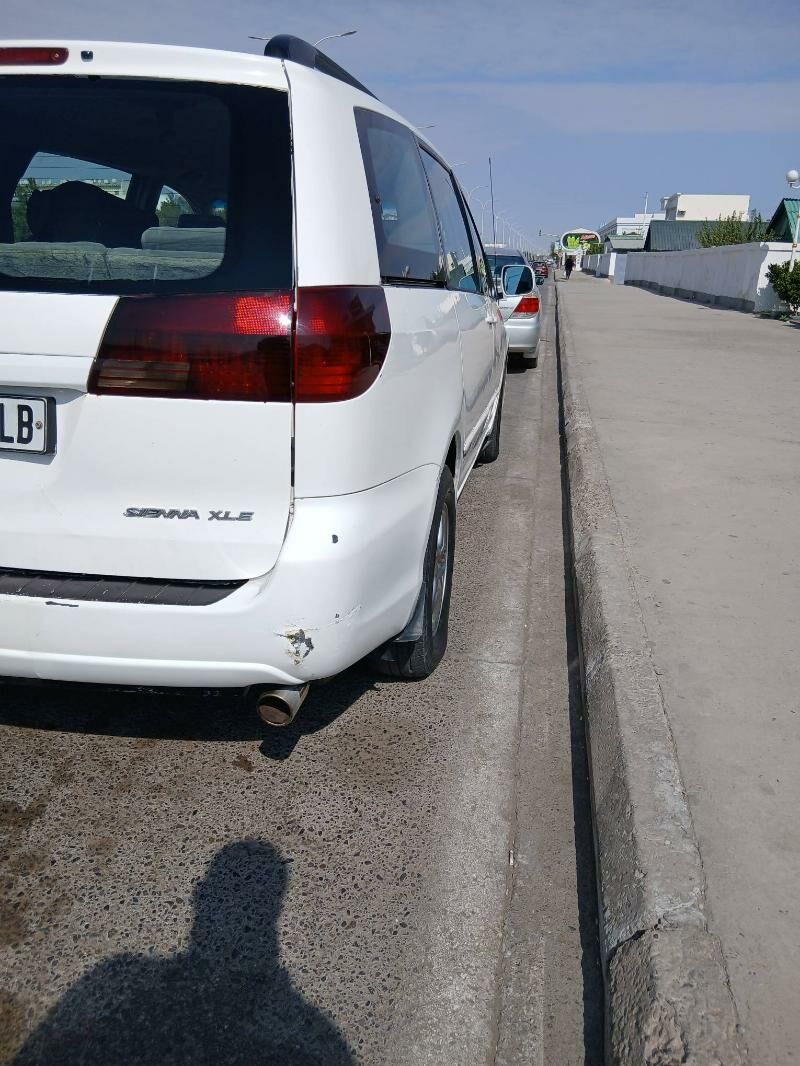 Toyota Sienna 2004 - 150 000 TMT - Туркменабат - img 8