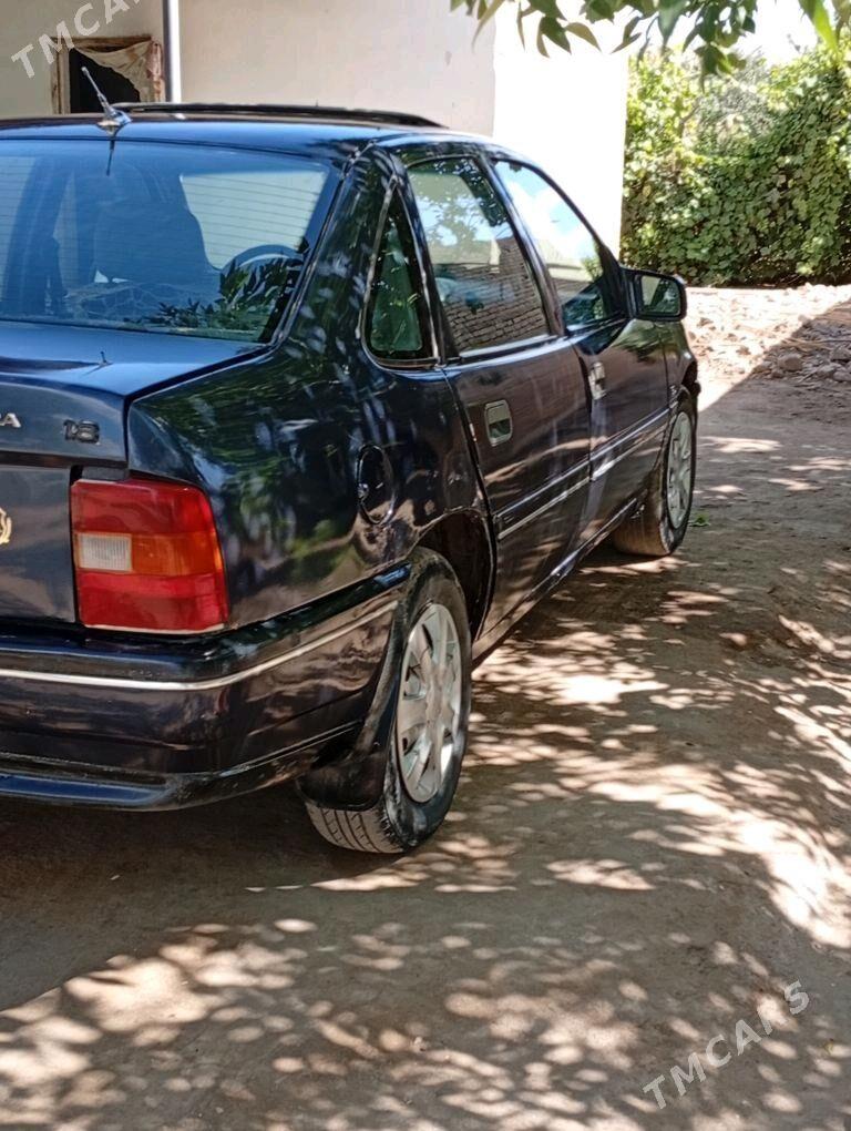 Opel Vectra 1992 - 30 000 TMT - Boldumsaz - img 3