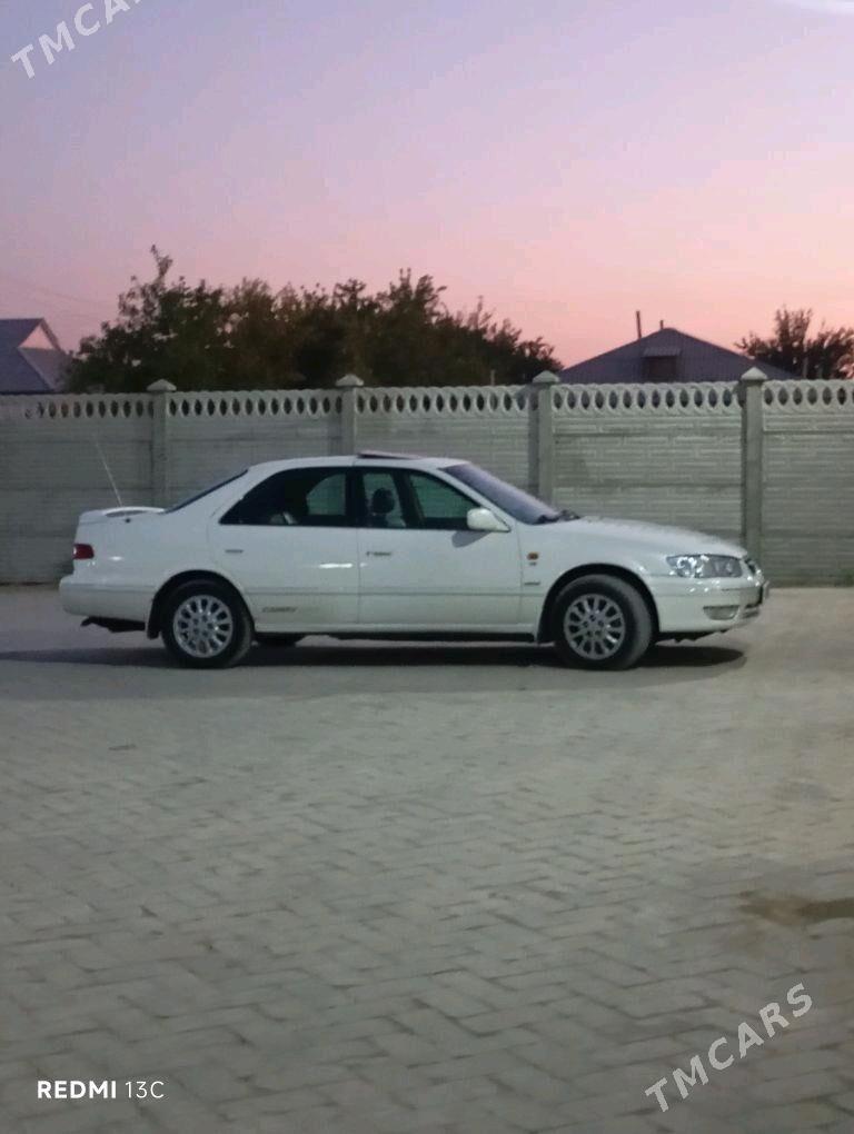 Toyota Camry 2000 - 170 000 TMT - Байрамали - img 2