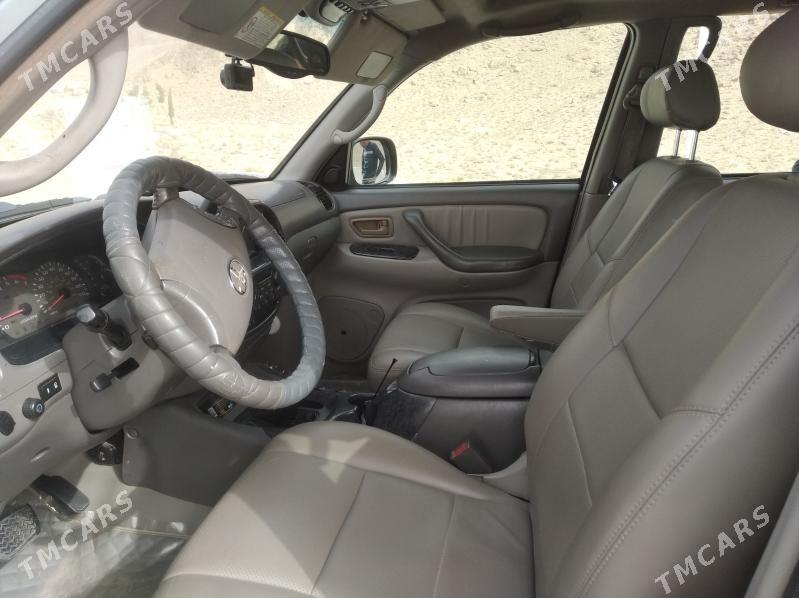 Toyota Sequoia 2003 - 240 000 TMT - Balkanabat - img 1