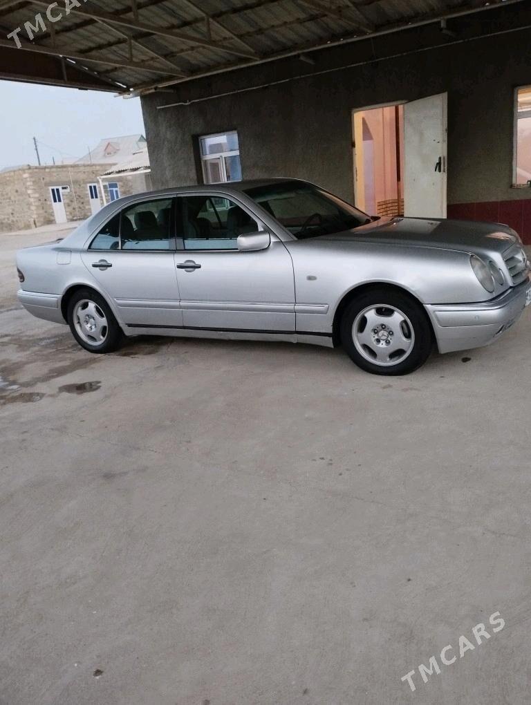 Mercedes-Benz 230E 1999 - 100 000 TMT - Bereket - img 2