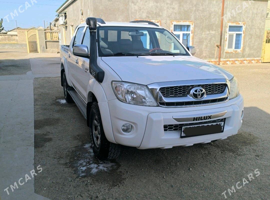 Toyota Hilux 2008 - 235 000 TMT - Türkmenbaşy - img 2