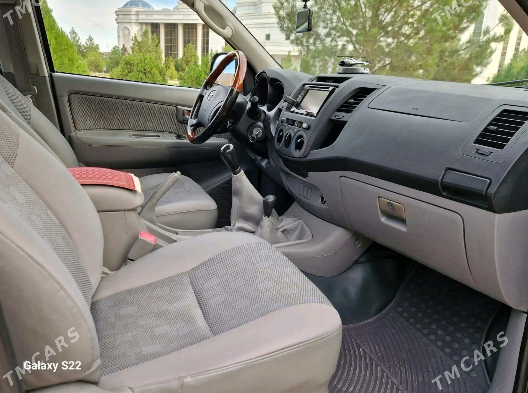 Toyota Hilux 2008 - 235 000 TMT - Türkmenbaşy - img 6