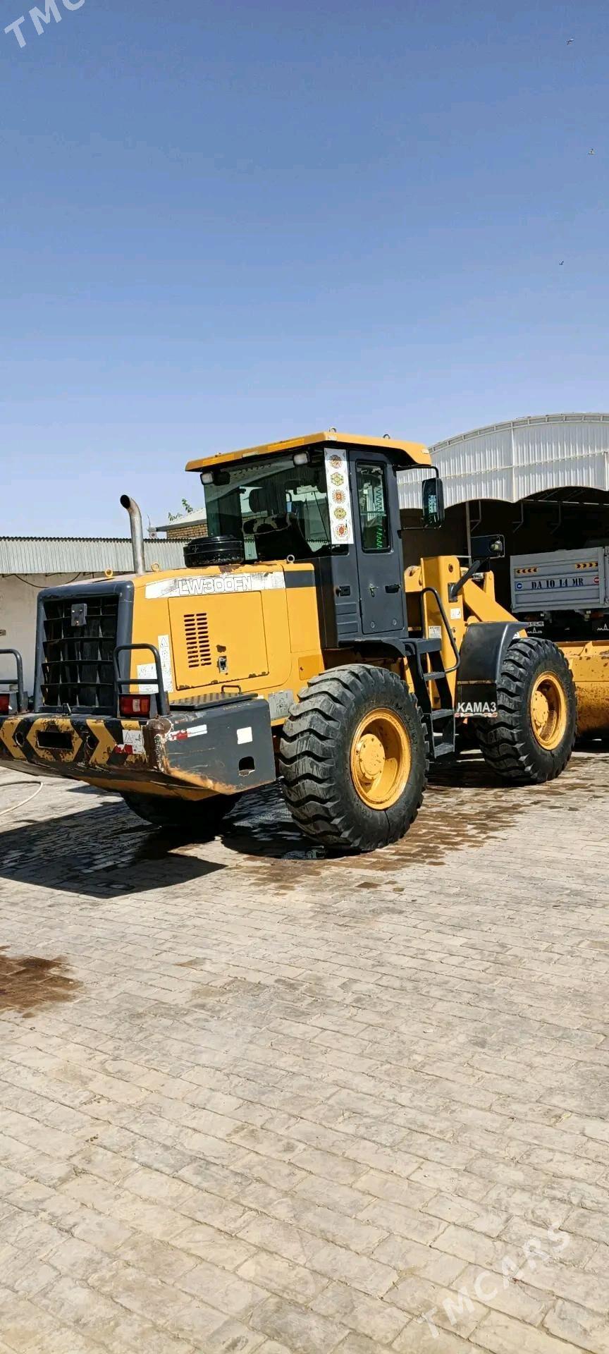 XCMG LW300F 2015 - 460 000 TMT - Ёлётен - img 4