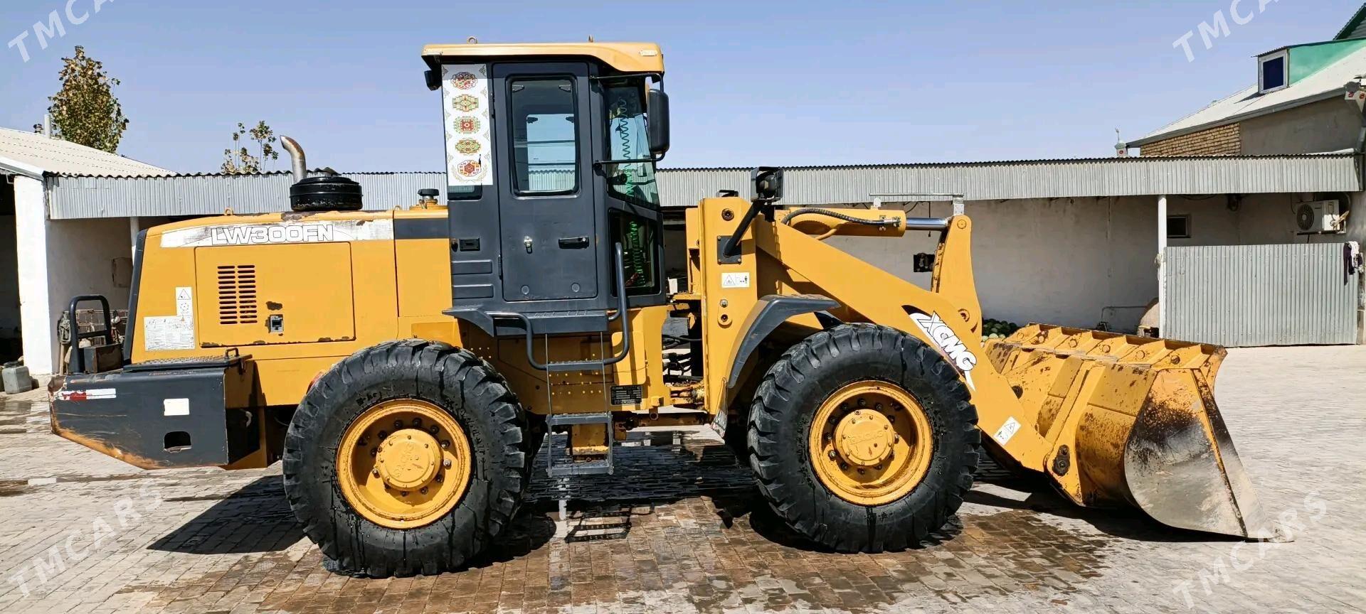 XCMG LW300F 2015 - 460 000 TMT - Ёлётен - img 2