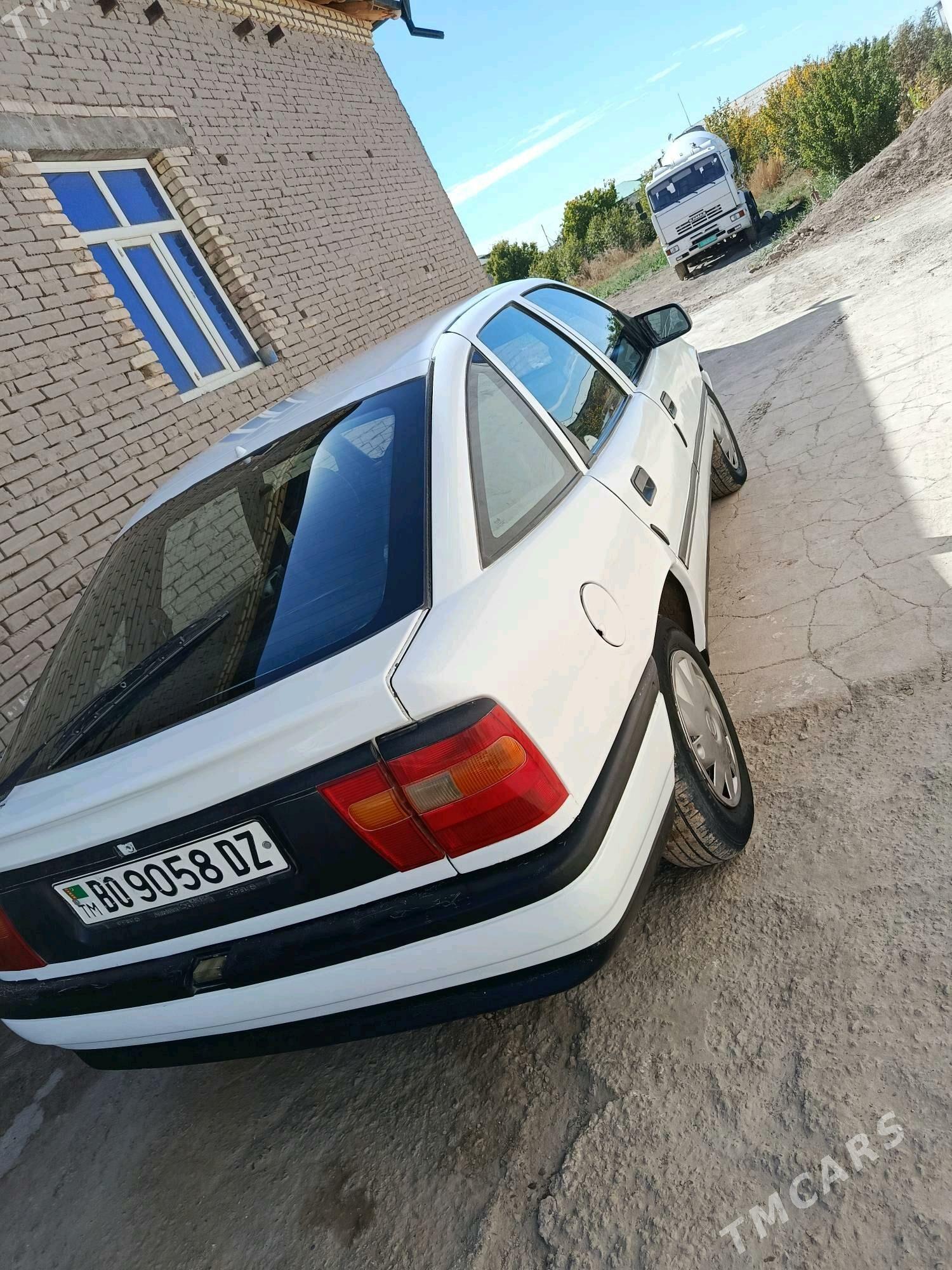 Opel Vectra 1991 - 28 000 TMT - Дашогуз - img 5