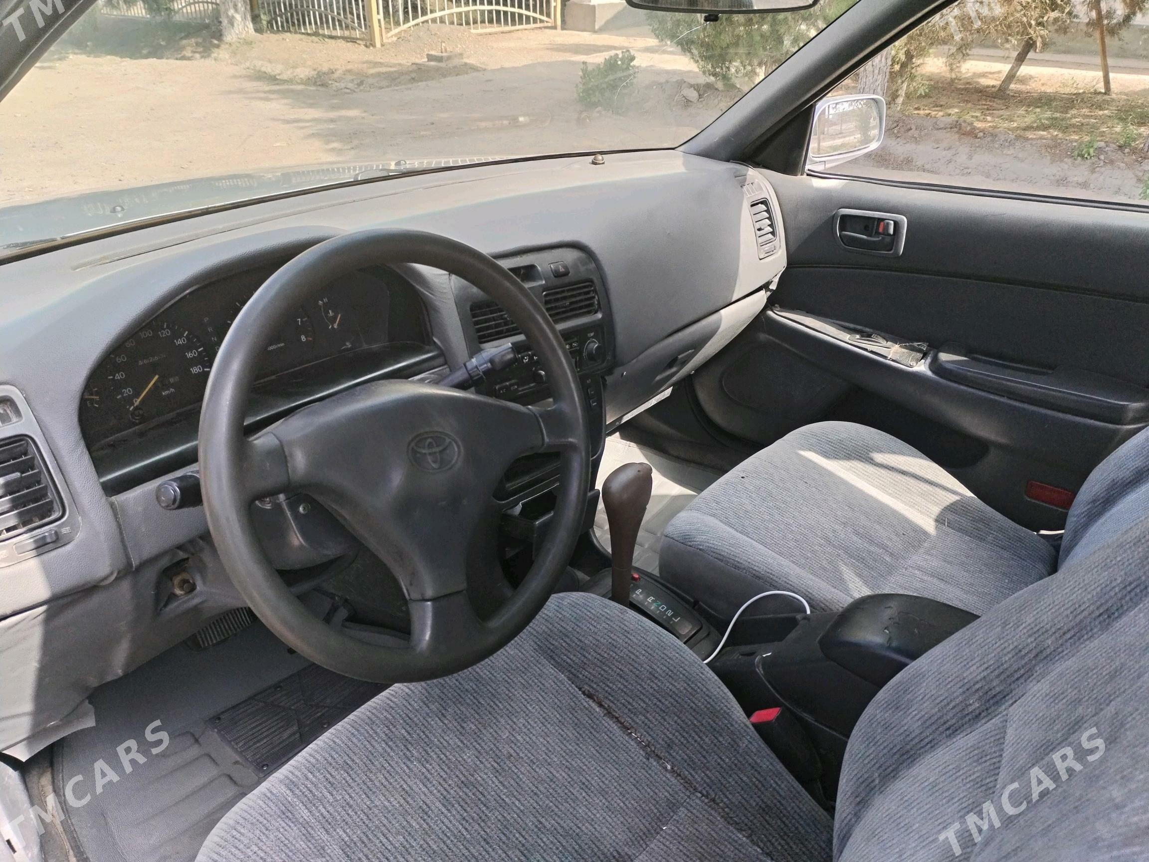 Toyota Camry 1995 - 55 000 TMT - Фарап - img 3
