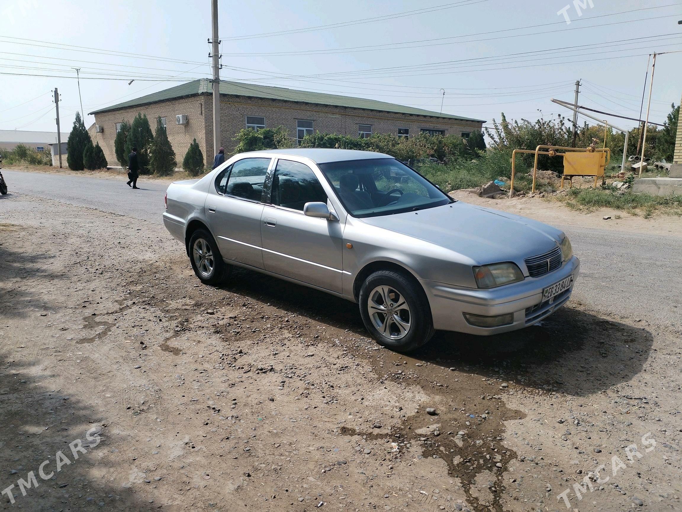 Toyota Camry 1995 - 55 000 TMT - Фарап - img 5