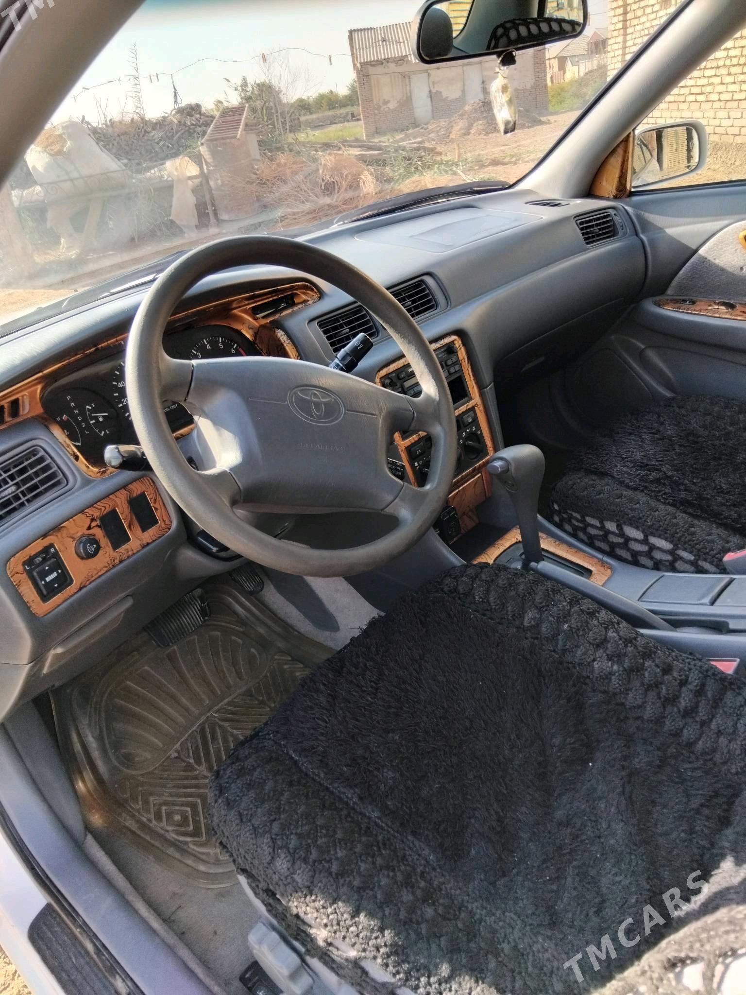 Toyota Camry 1998 - 147 000 TMT - Сакарчага - img 5