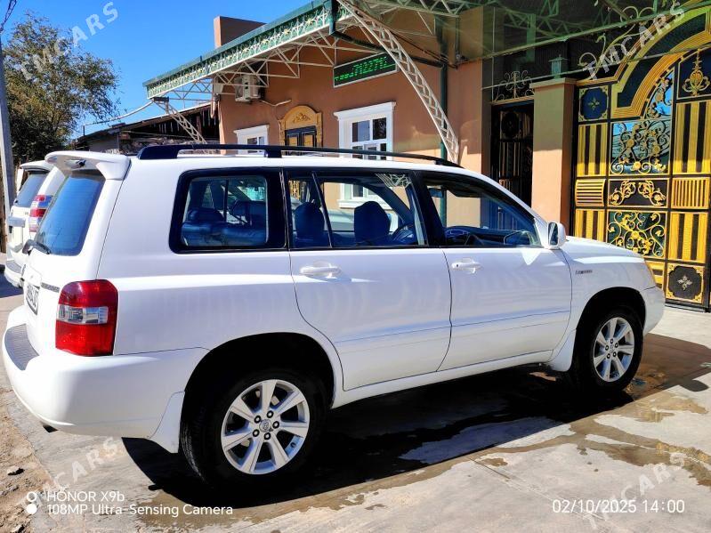 Toyota Highlander 2004 - 210 000 TMT - Кёнеургенч - img 4