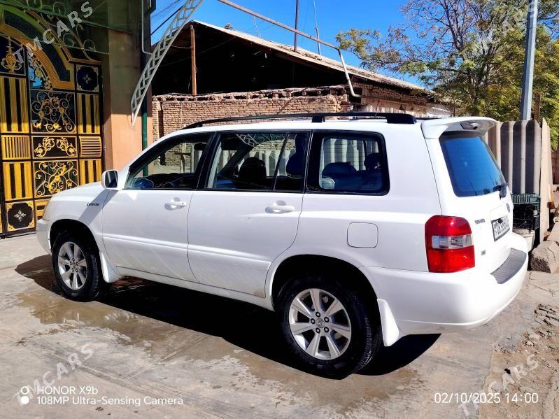 Toyota Highlander 2004 - 210 000 TMT - Кёнеургенч - img 3