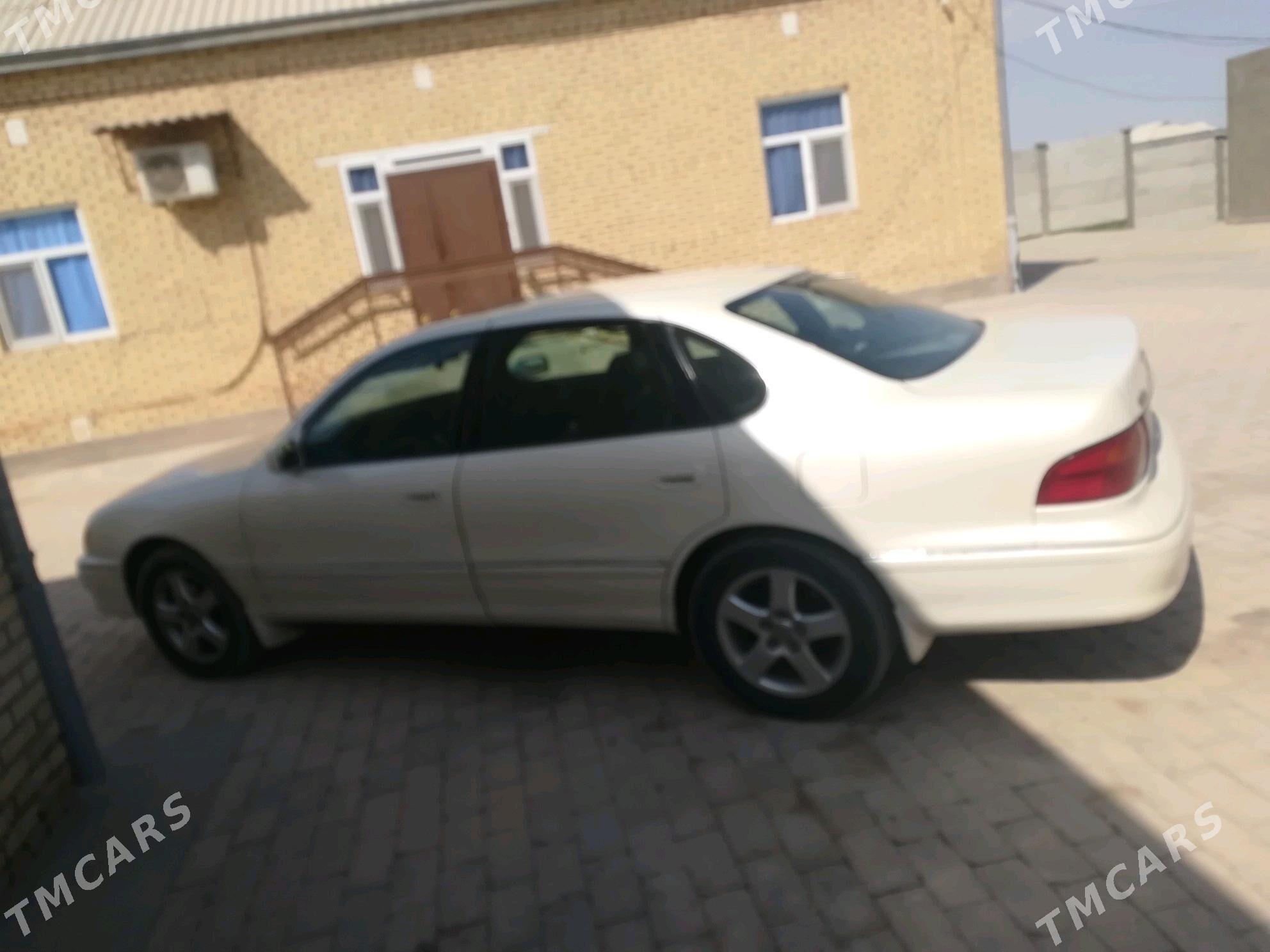 Toyota Avalon 1998 - 110 000 TMT - Байрамали - img 3