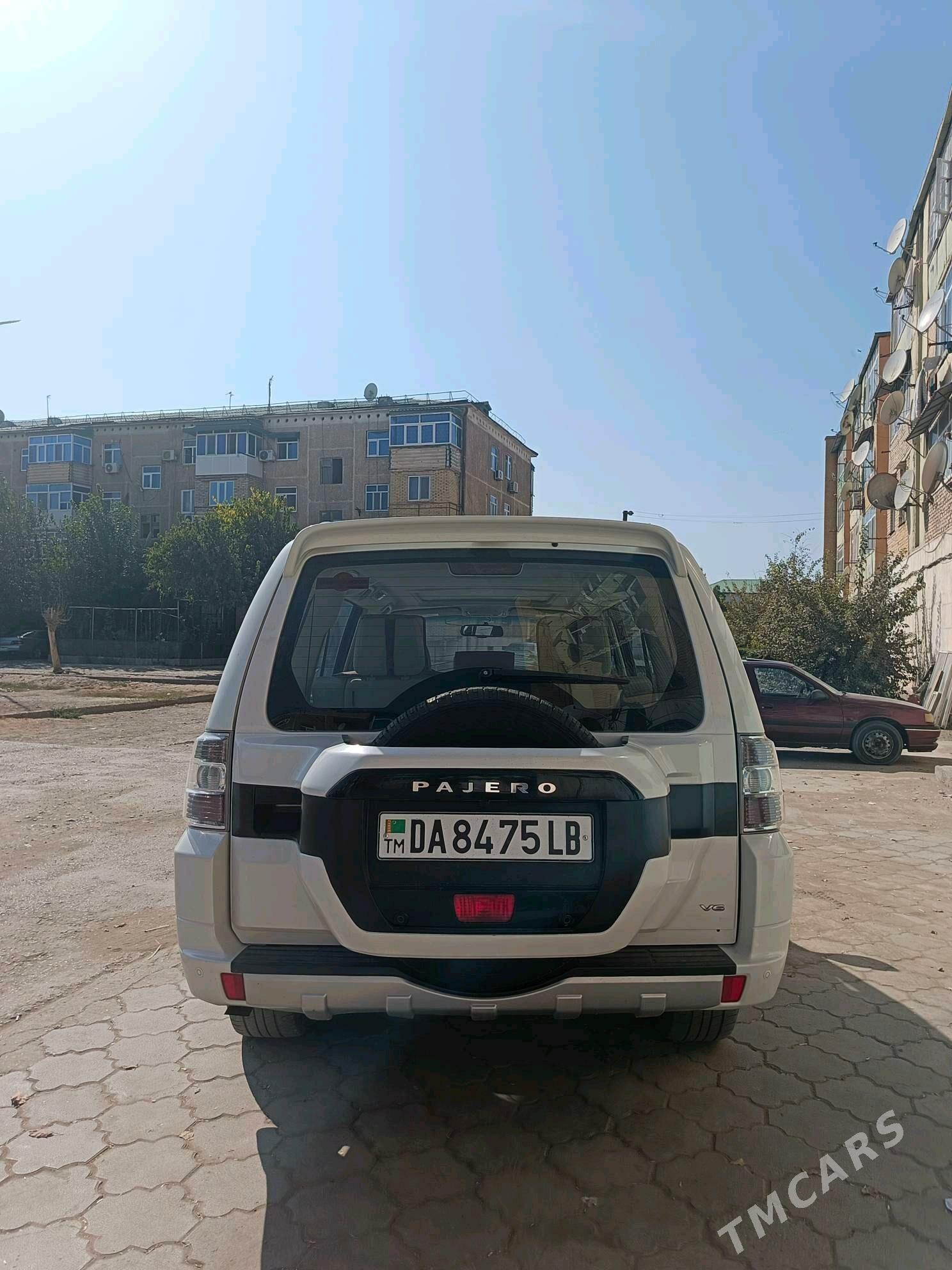 Mitsubishi Pajero 2014 - 270 000 TMT - Туркменабат - img 3