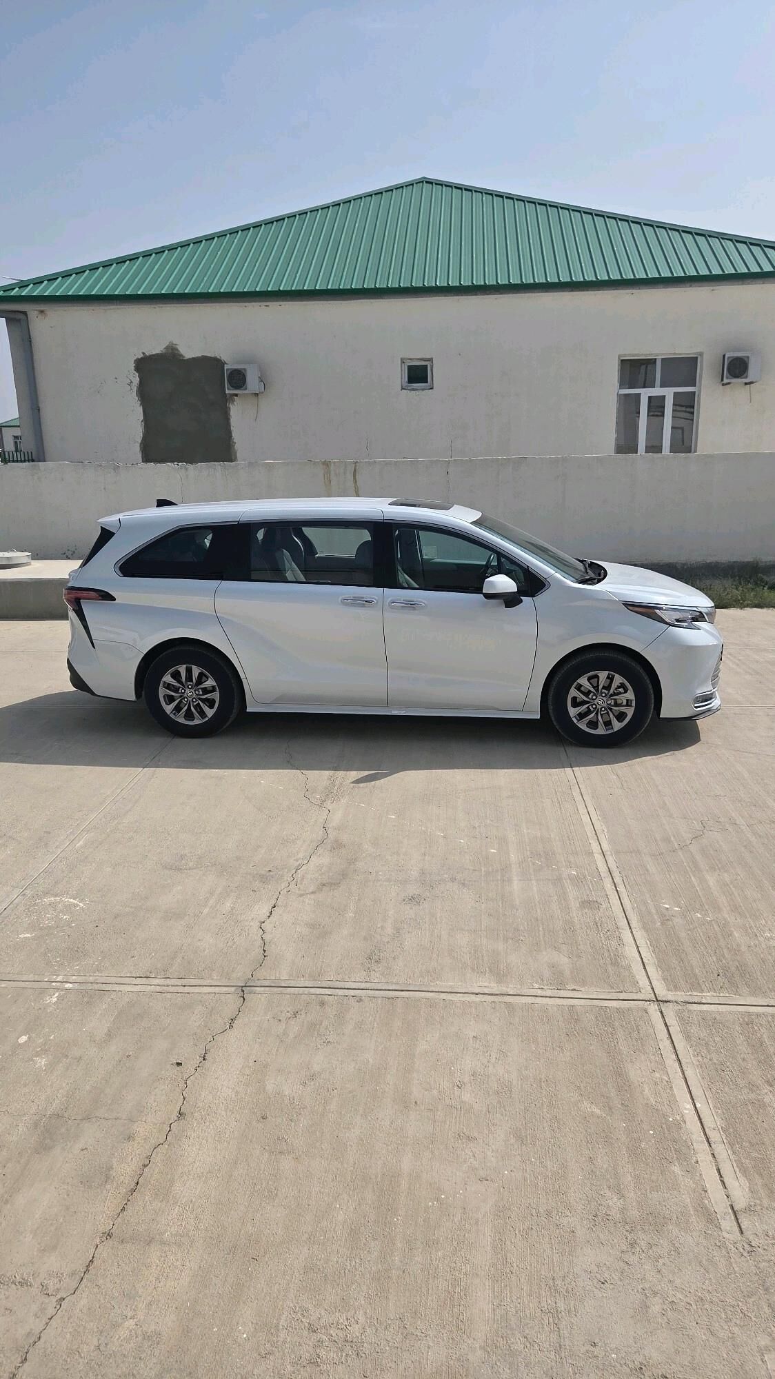 Toyota Sienna 2022 - 550 000 TMT - Гёкдепе - img 7