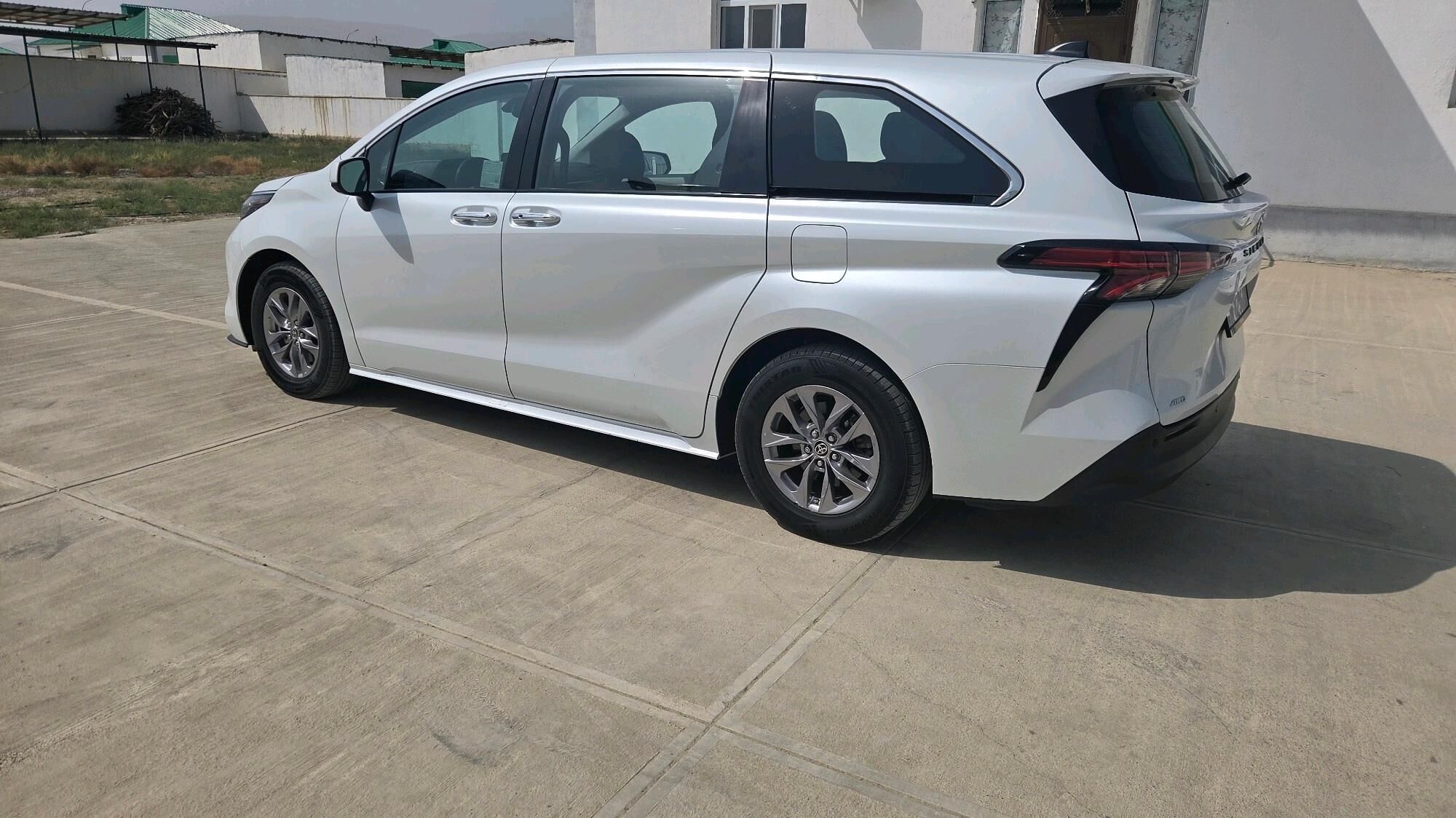 Toyota Sienna 2022 - 550 000 TMT - Гёкдепе - img 6