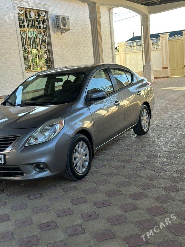 Nissan Versa 2012 - 100 000 TMT - Балканабат - img 2