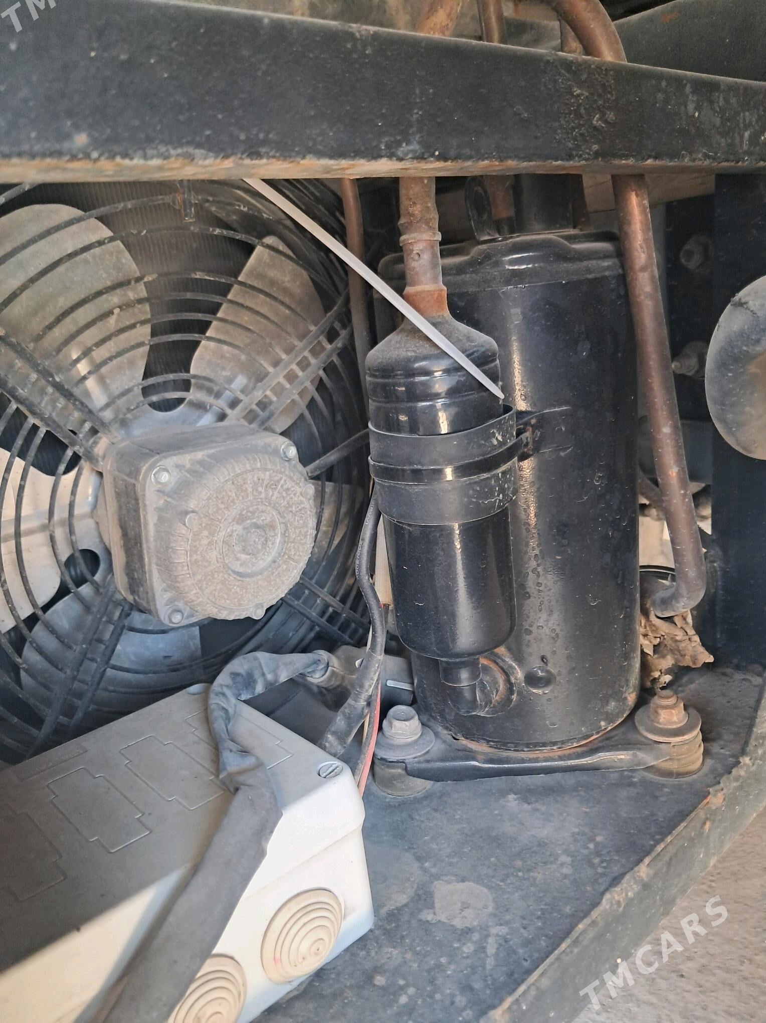 Mitsubishi Canter 2016 - 220 000 TMT - Туркменабат - img 5