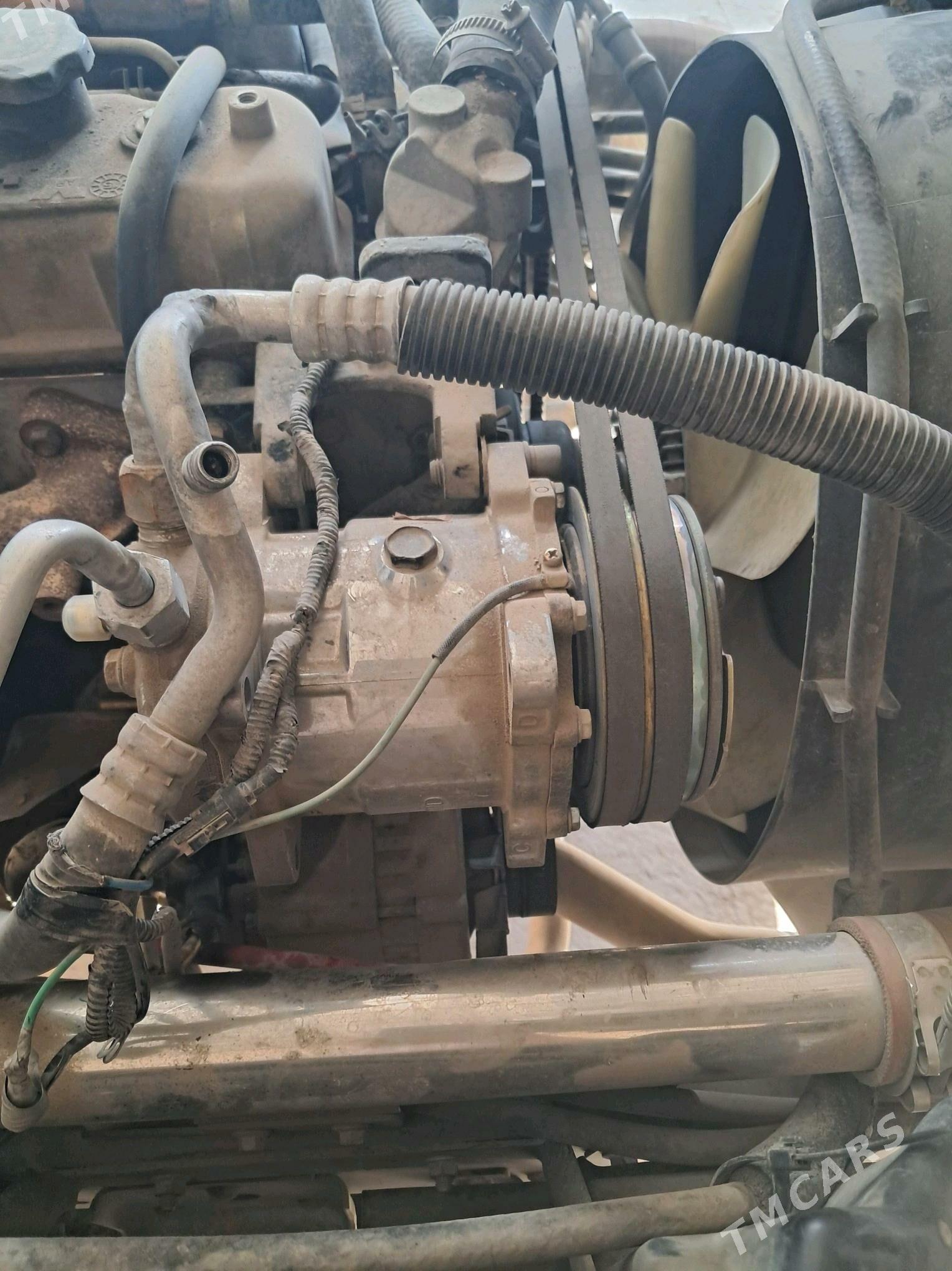 Mitsubishi Canter 2016 - 220 000 TMT - Туркменабат - img 10