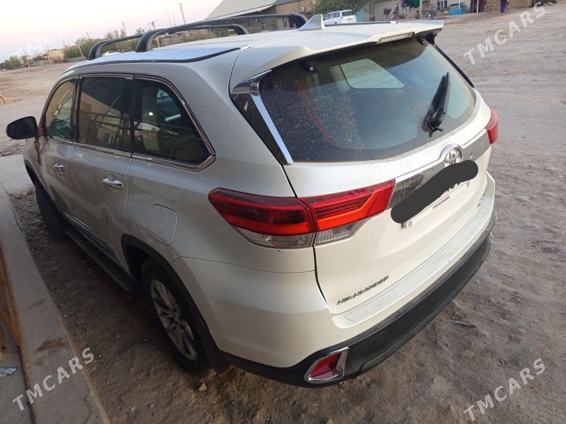 Toyota Highlander 2019 - 440 000 TMT - Кёнеургенч - img 2