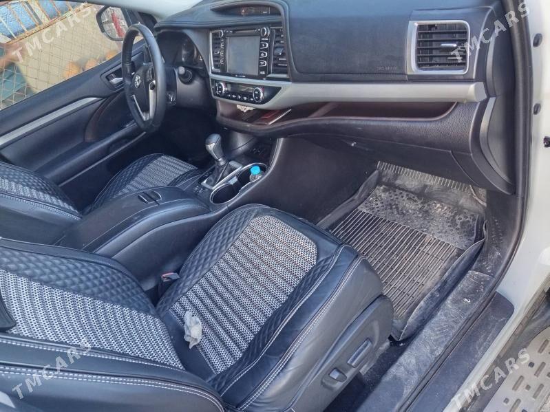 Toyota Highlander 2019 - 440 000 TMT - Кёнеургенч - img 4