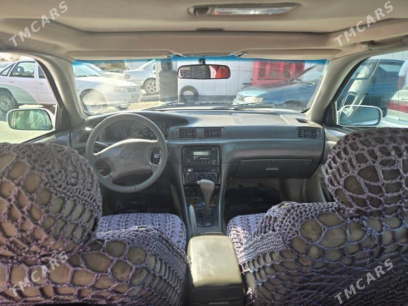 Toyota Camry 1998 - 115 000 TMT - Ёлётен - img 5